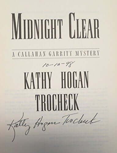 Midnight Clear: A Callahan Garrity Mystery (Callahan Garrity Mysteries) used book depot