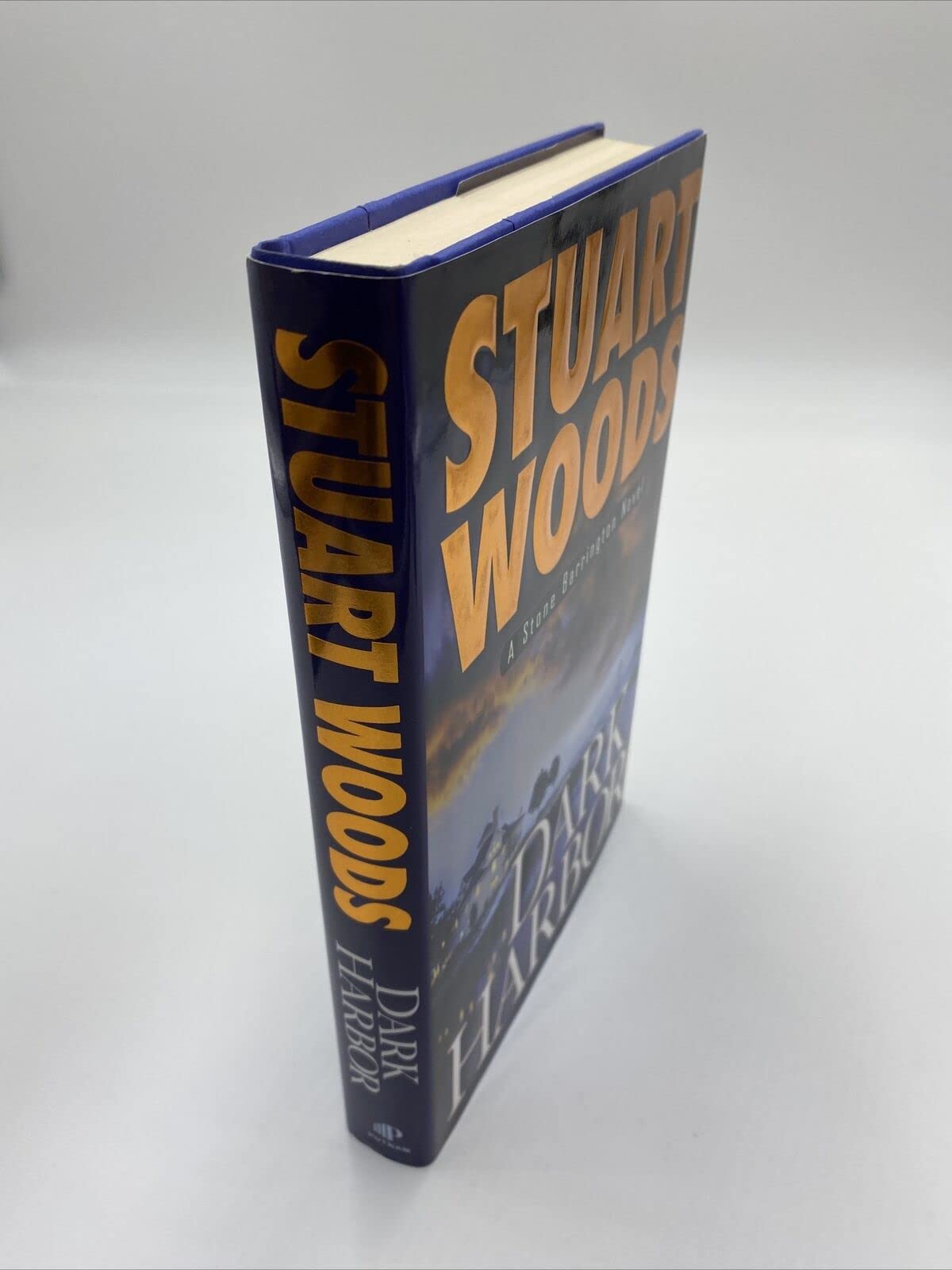 Dark Harbor (Stone Barrington Novels) used book depot