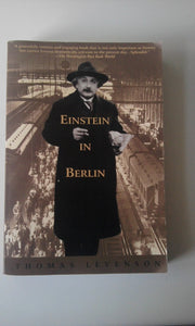 Einstein in Berlin used book depot