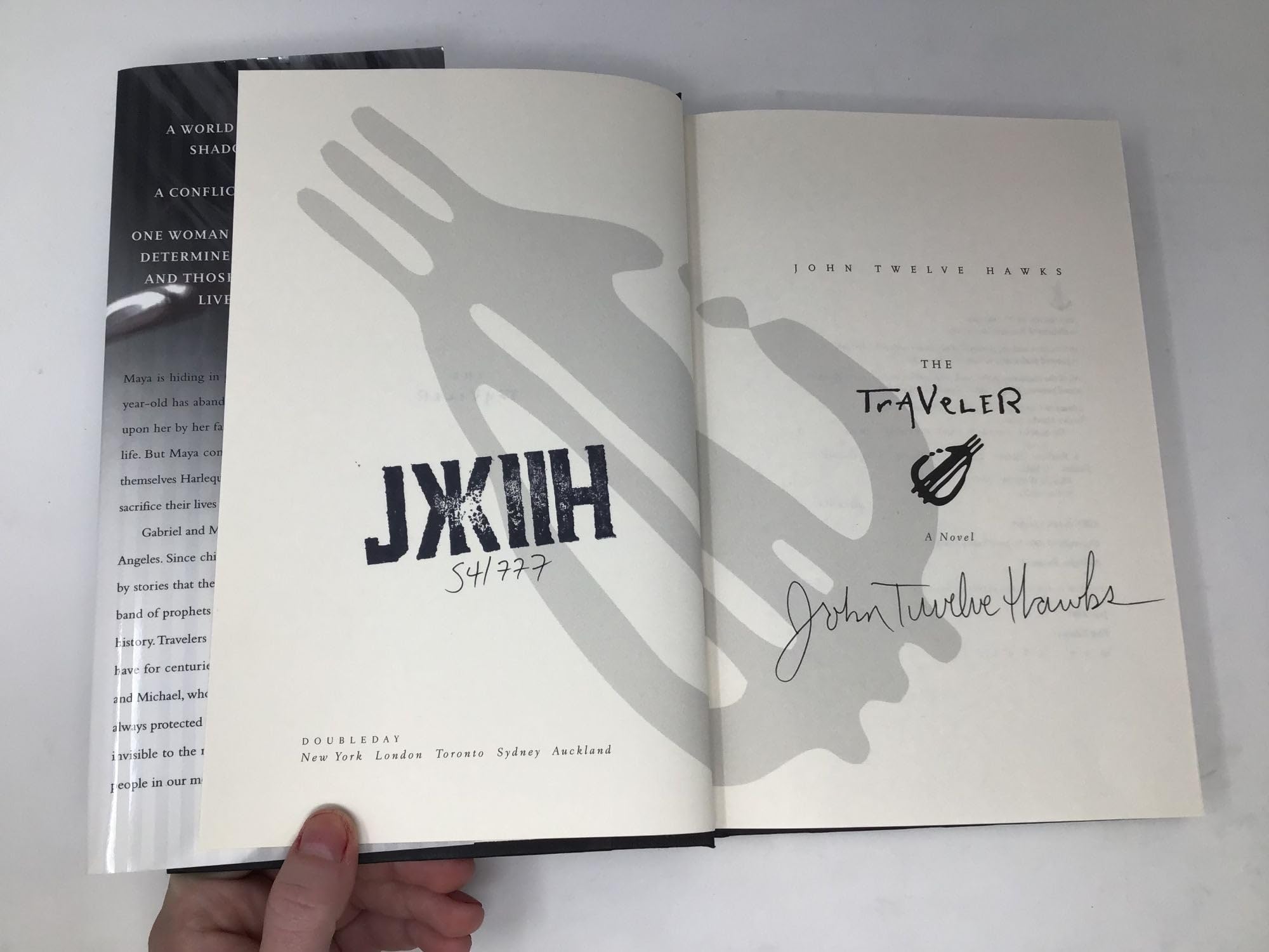 The Traveler (Fourth Realm Trilogy, Book 1)