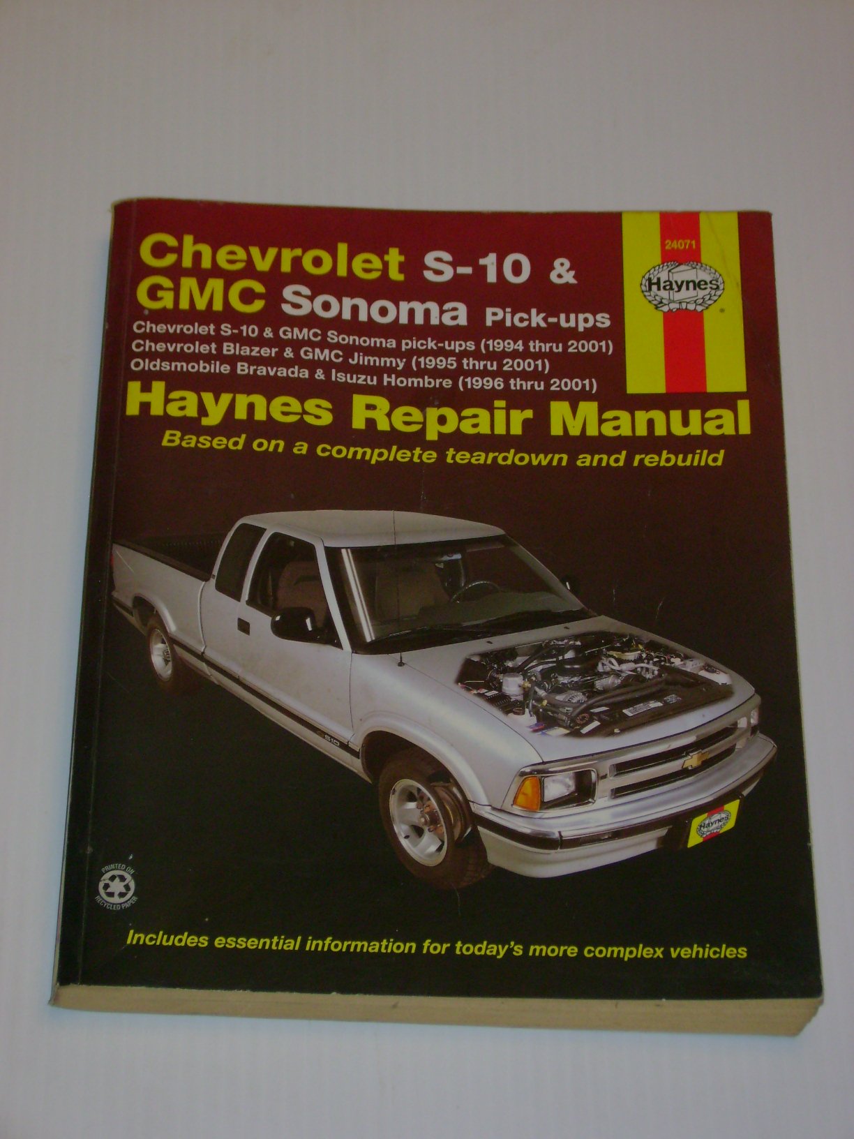 CHEVROLET S10 and GMC Sonoma Pick-ups, 1994 thru 2001 (Haynes Automotive Repair Manual, 24071) used book depot