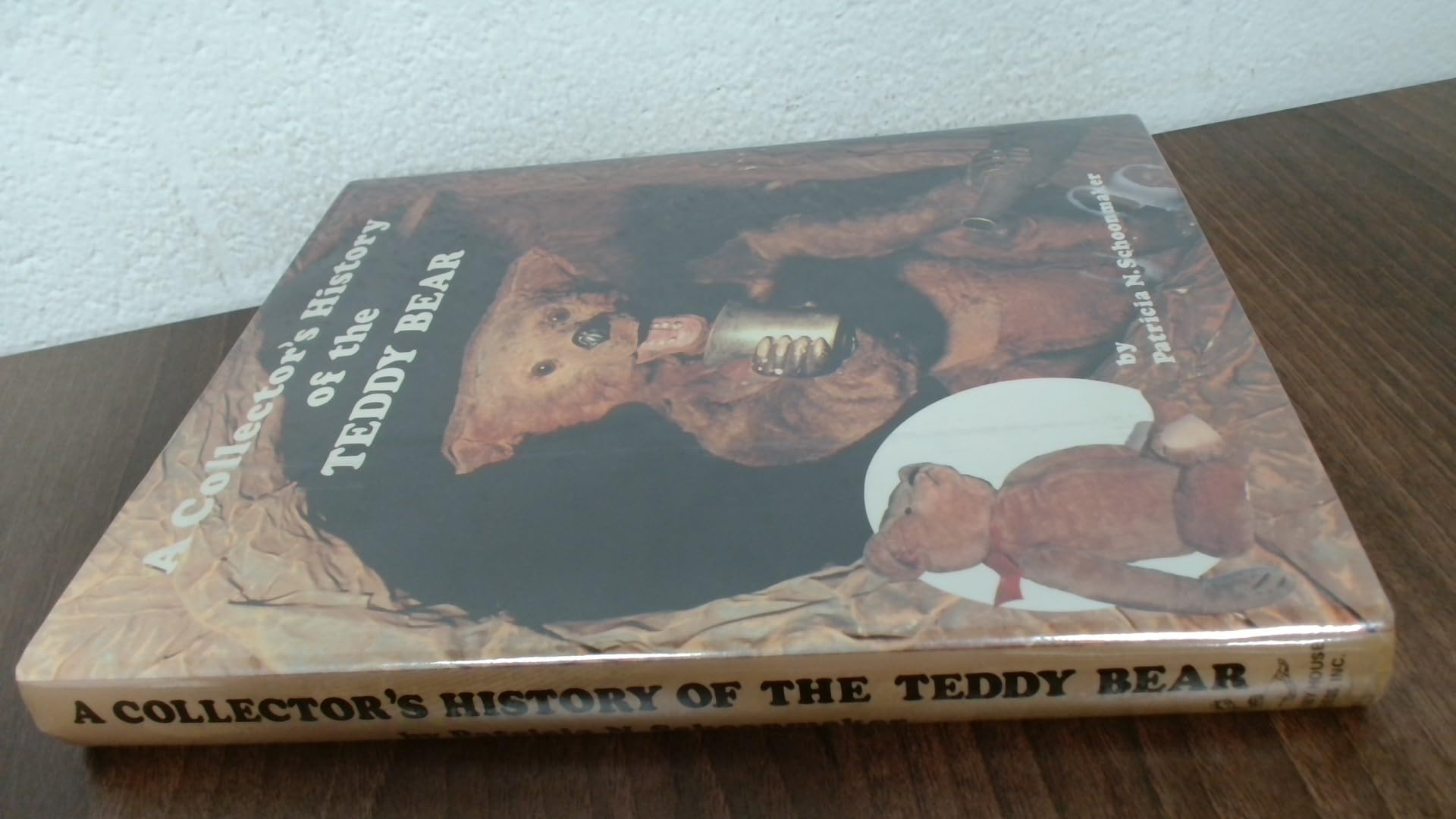 A Collector's History of the Teddy Bear used book depot