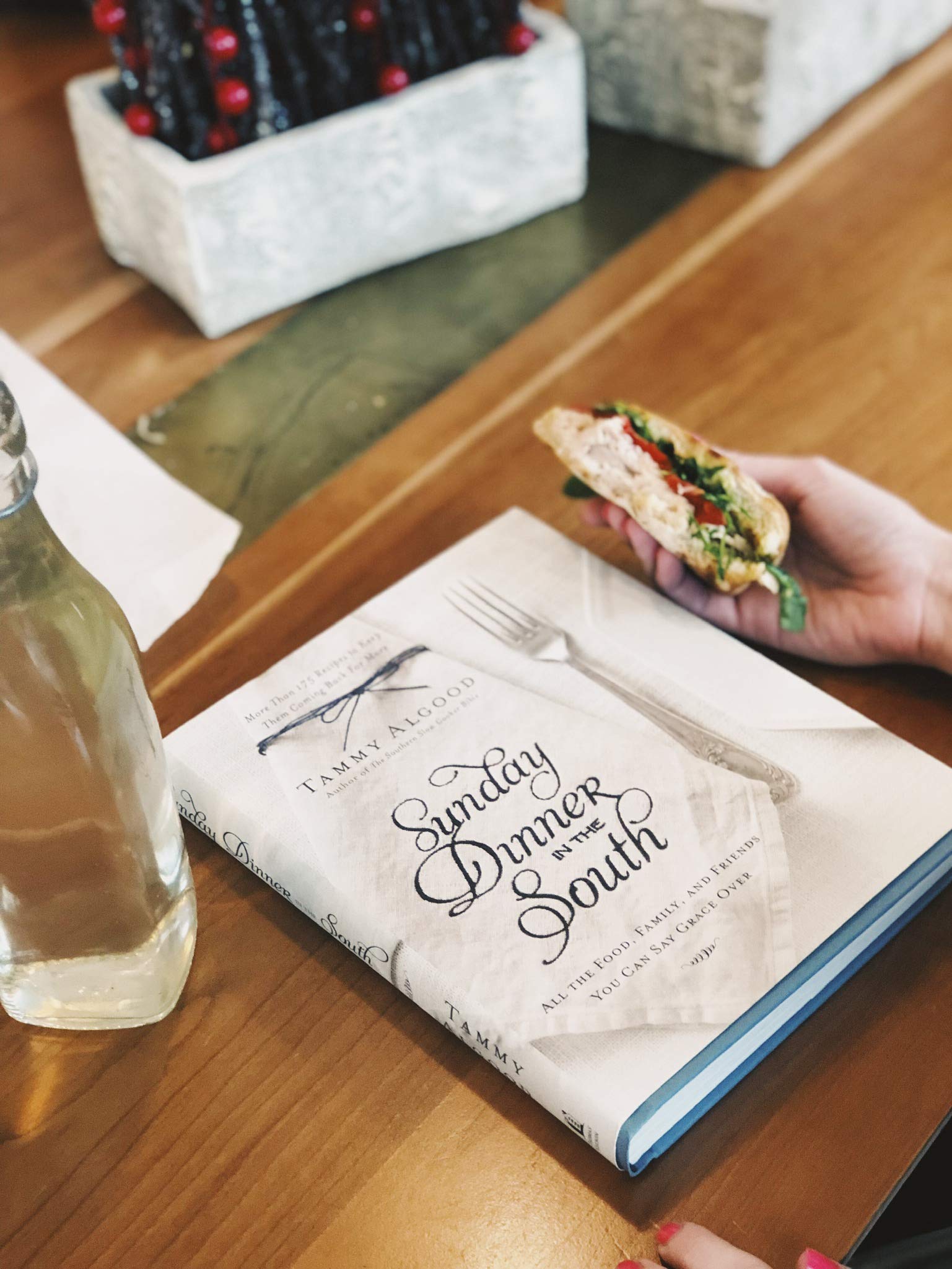 Sunday Dinner in the South: Recipes to Keep Them Coming Back for More used book depot