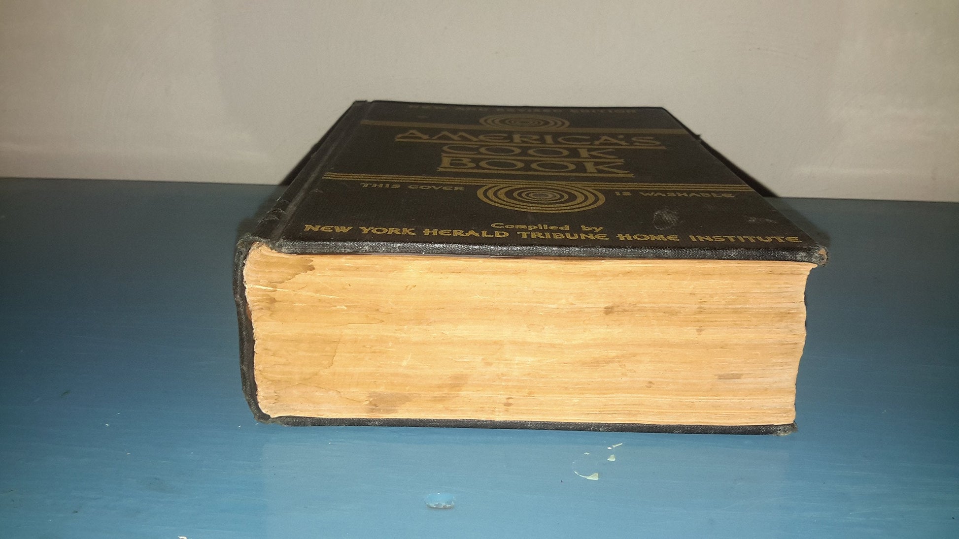 America's Cook Book 1943 Hardcover New York Herald Tribune Home Institute used book depot