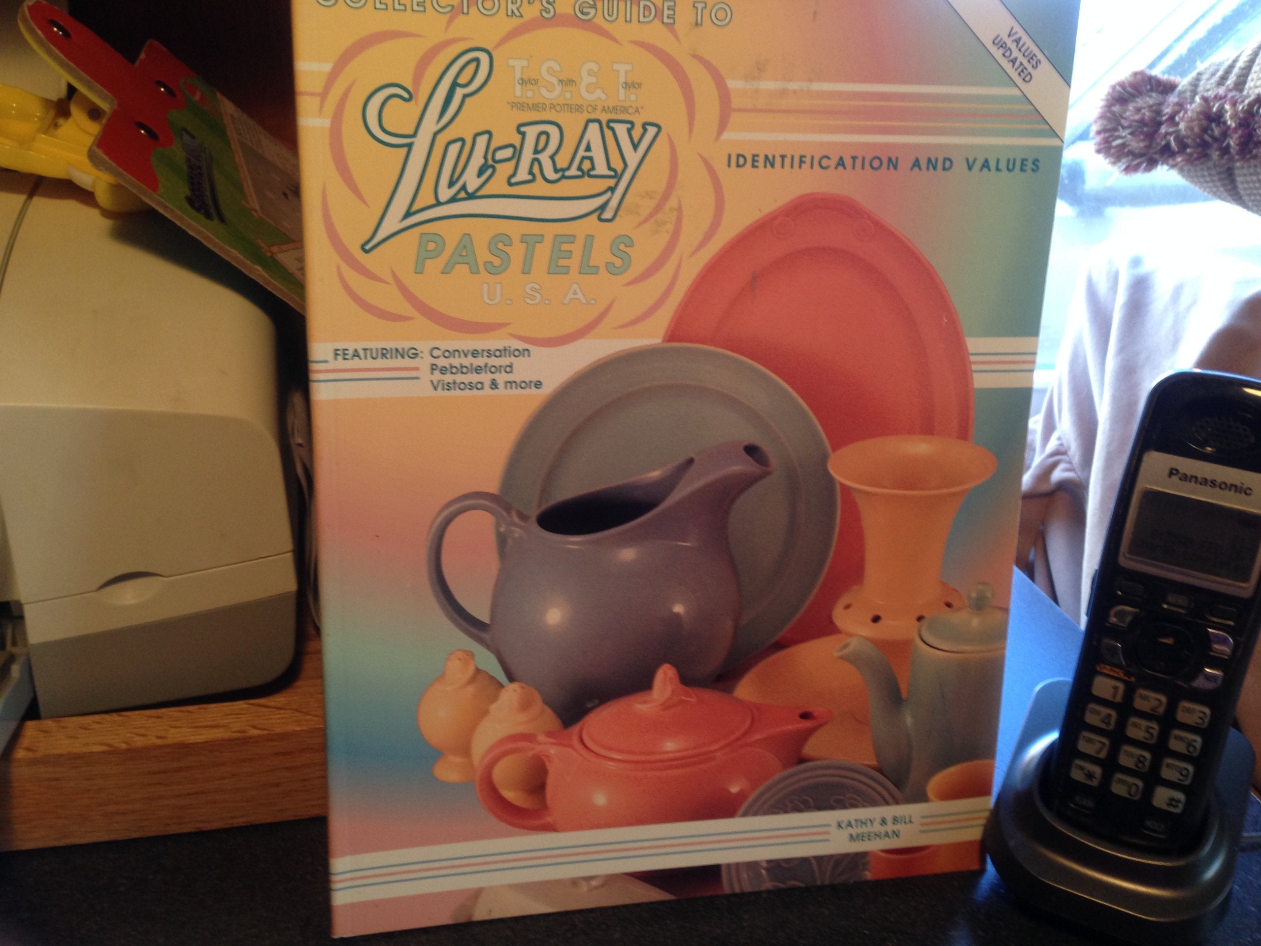 Collector's Guide to Lu-Ray Pastels U.S.A.: Featuring Conversation, Pebbleford, Vistosa and More used book depot