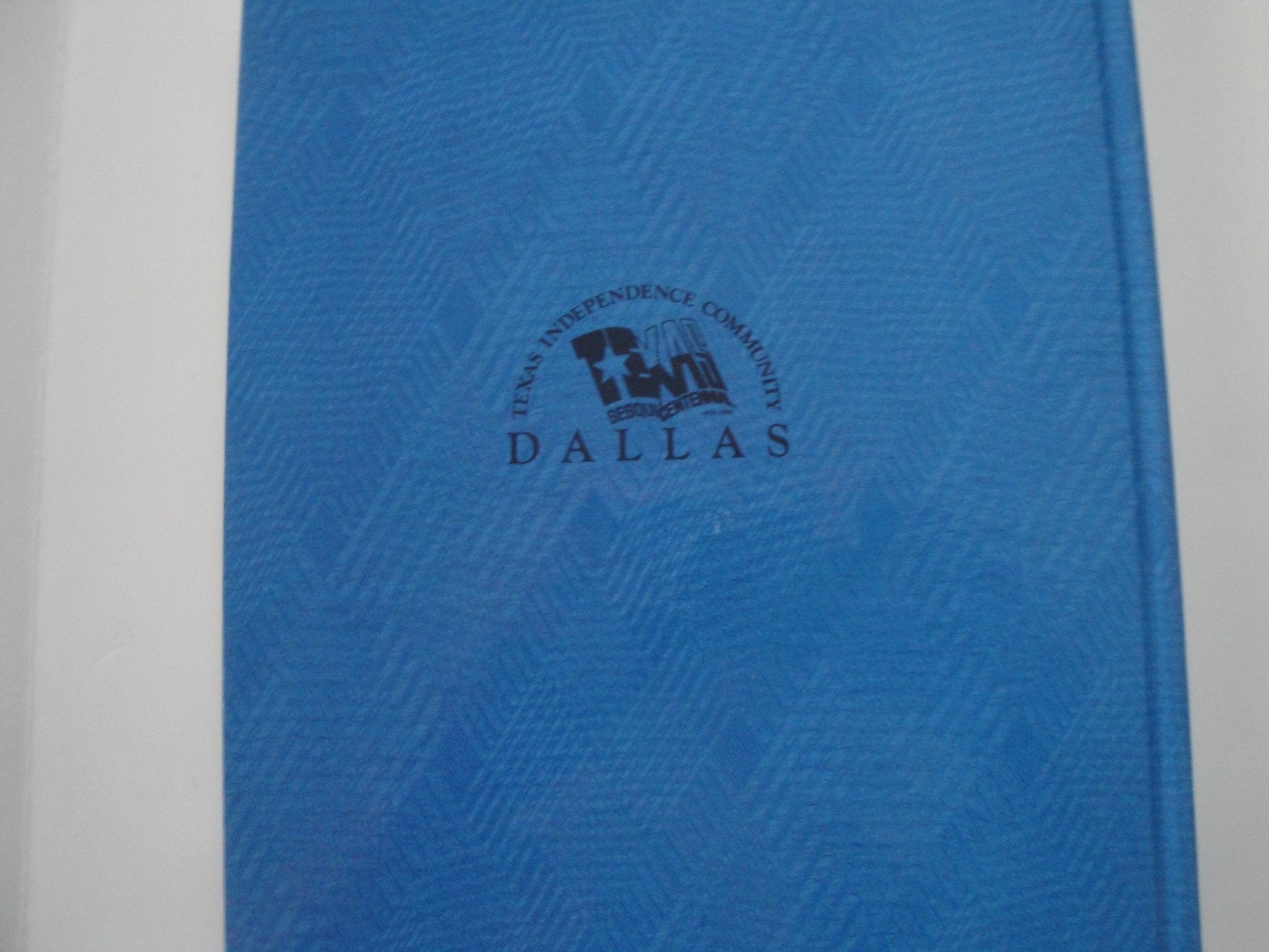 The Old Dallas Cookbook: Remembrance of a simpler city life used book depot