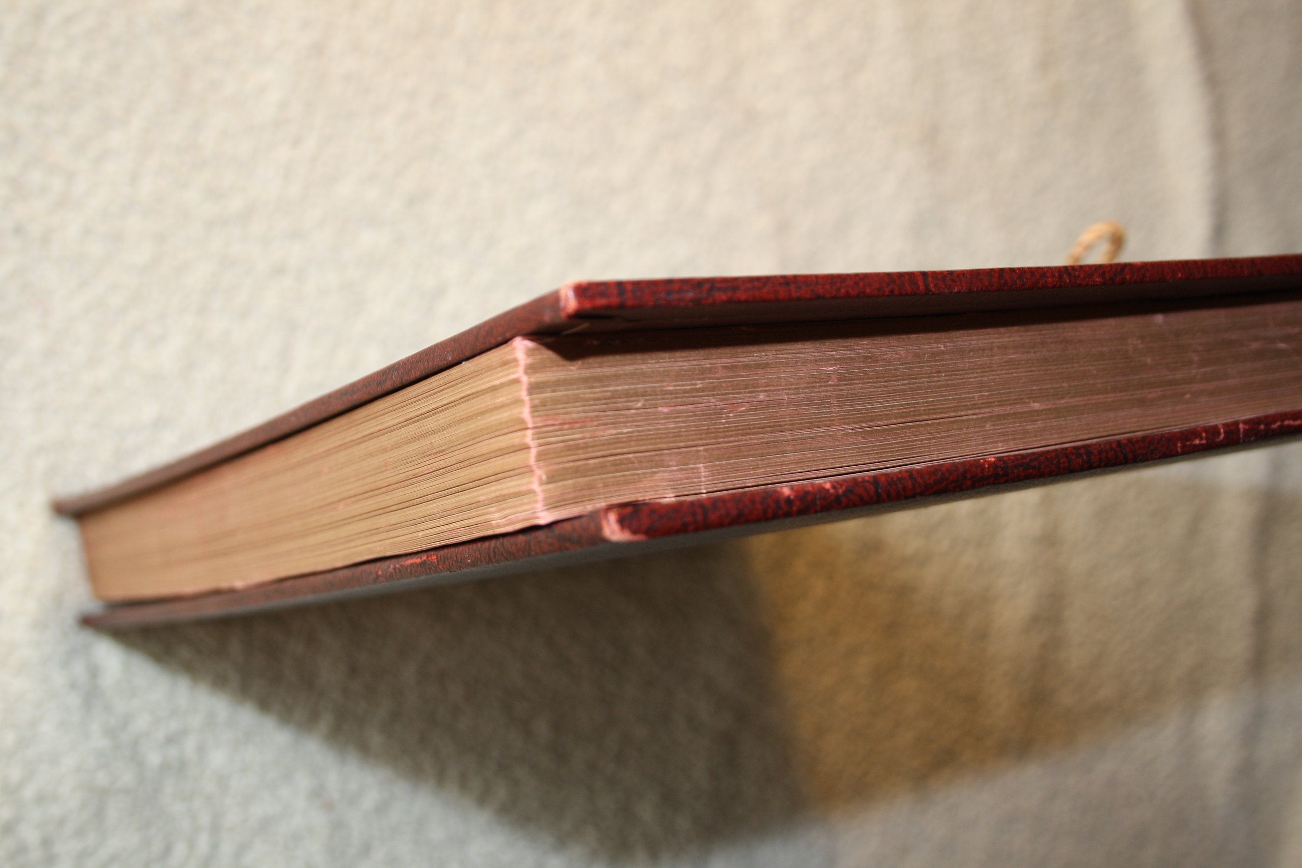 The Treasure Chest: A Heritage Album Containing 1064 Familiar and Inspirational Quotations, Poems, Sentiments, and Prayers From Great Minds of 2500 Years