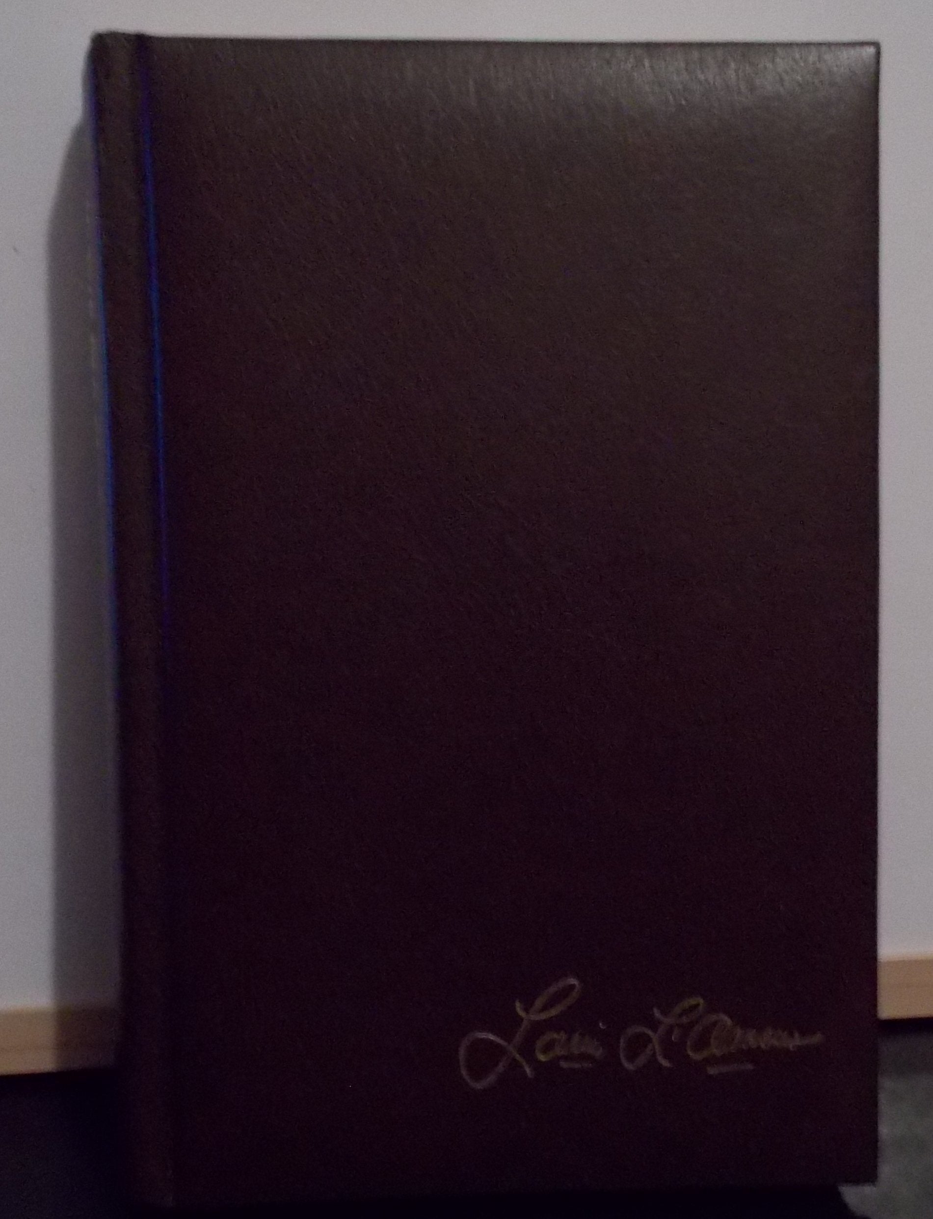 To the Far Blue Mountains Louis Lamour C used book depot