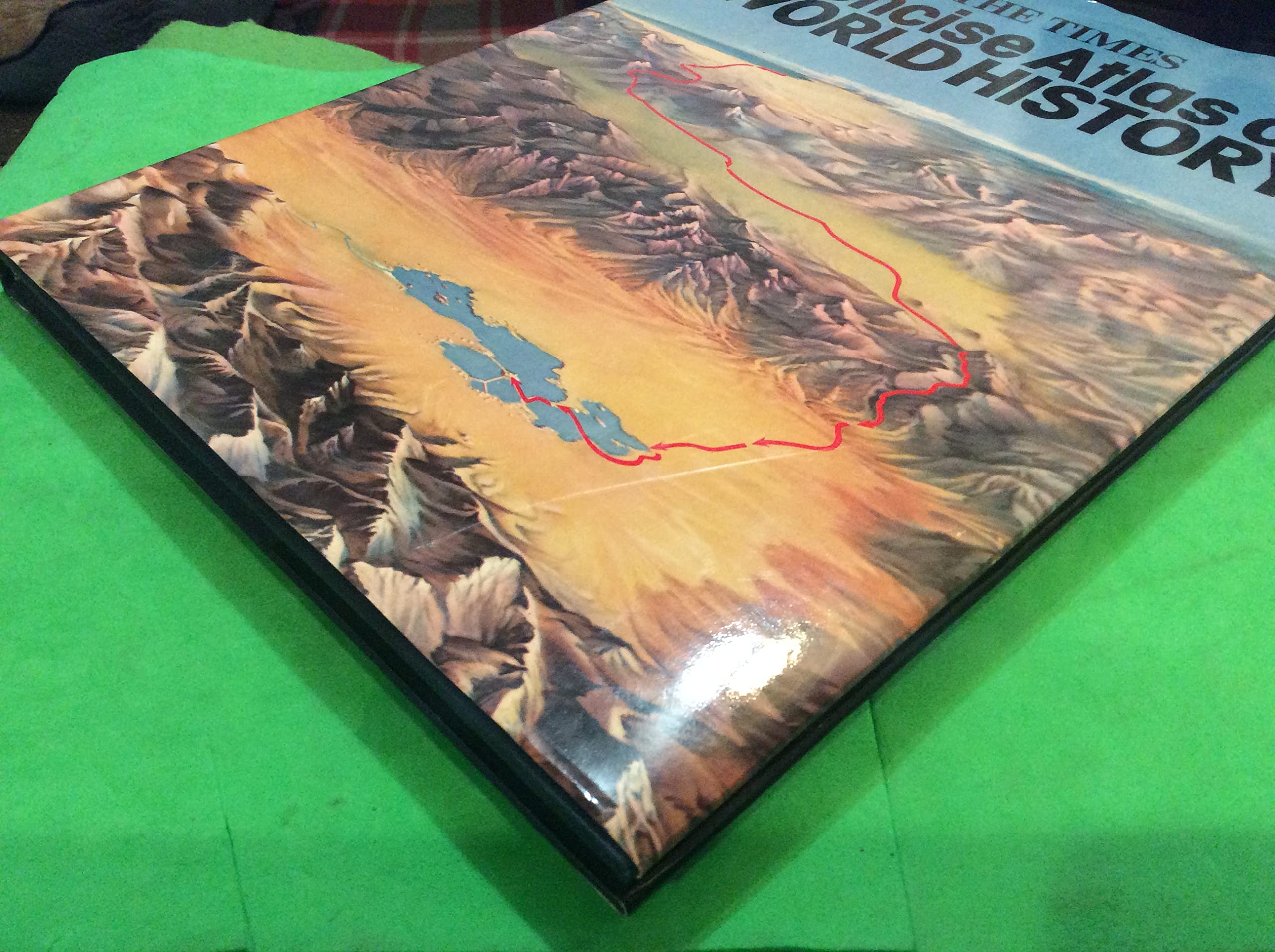 The Times concise atlas of world history used book depot