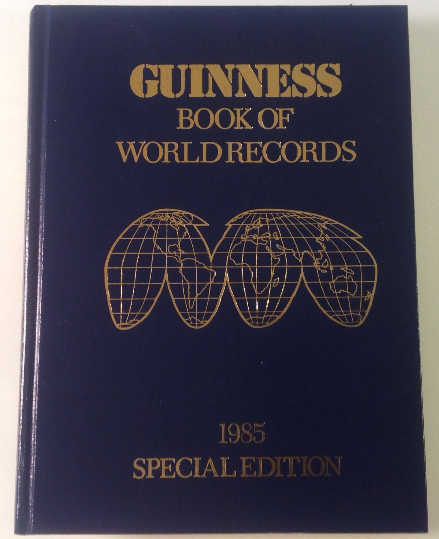 Guinness Book of World Records 1985 used book depot