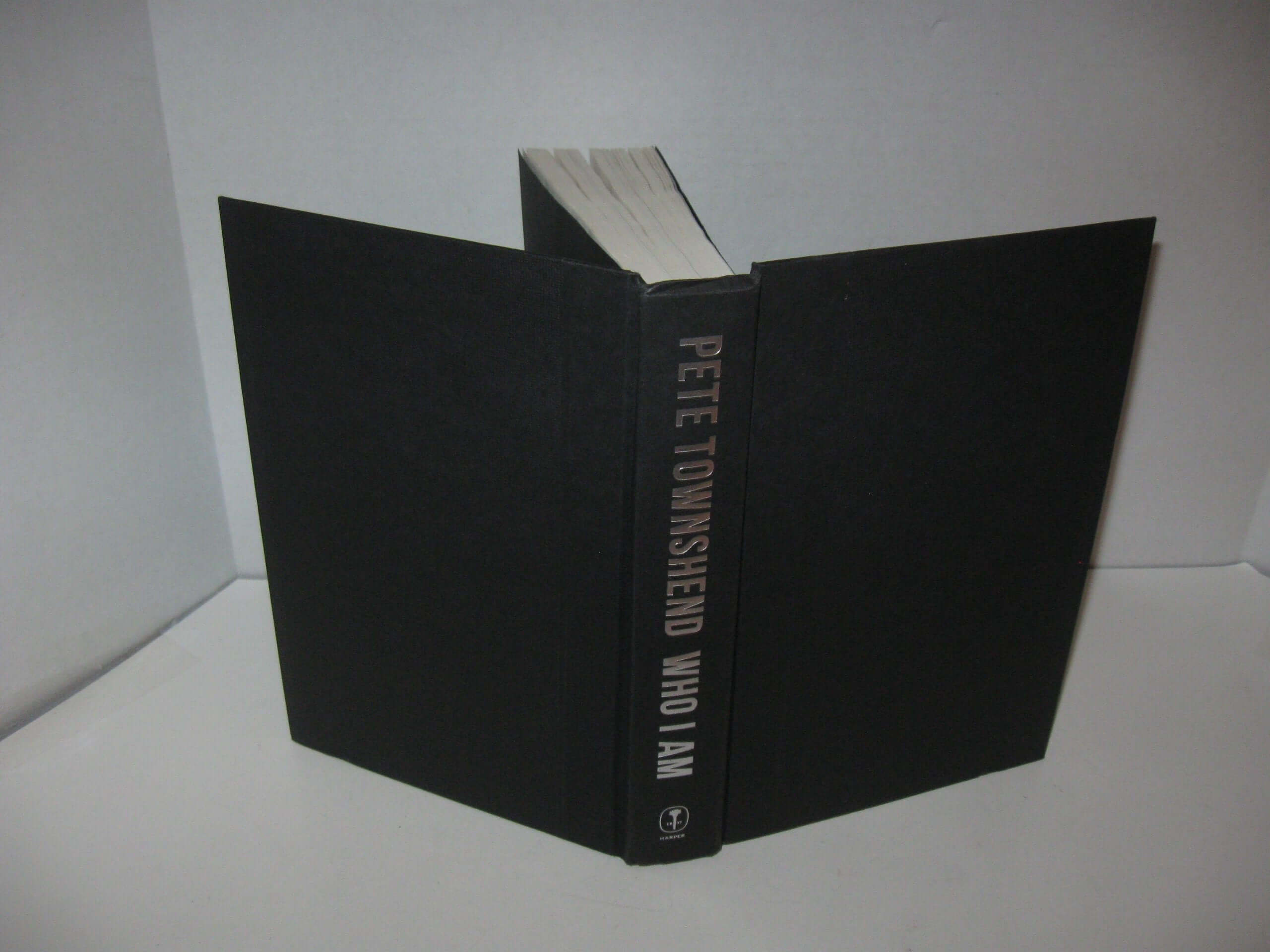 Who I Am: A Memoir used book depot