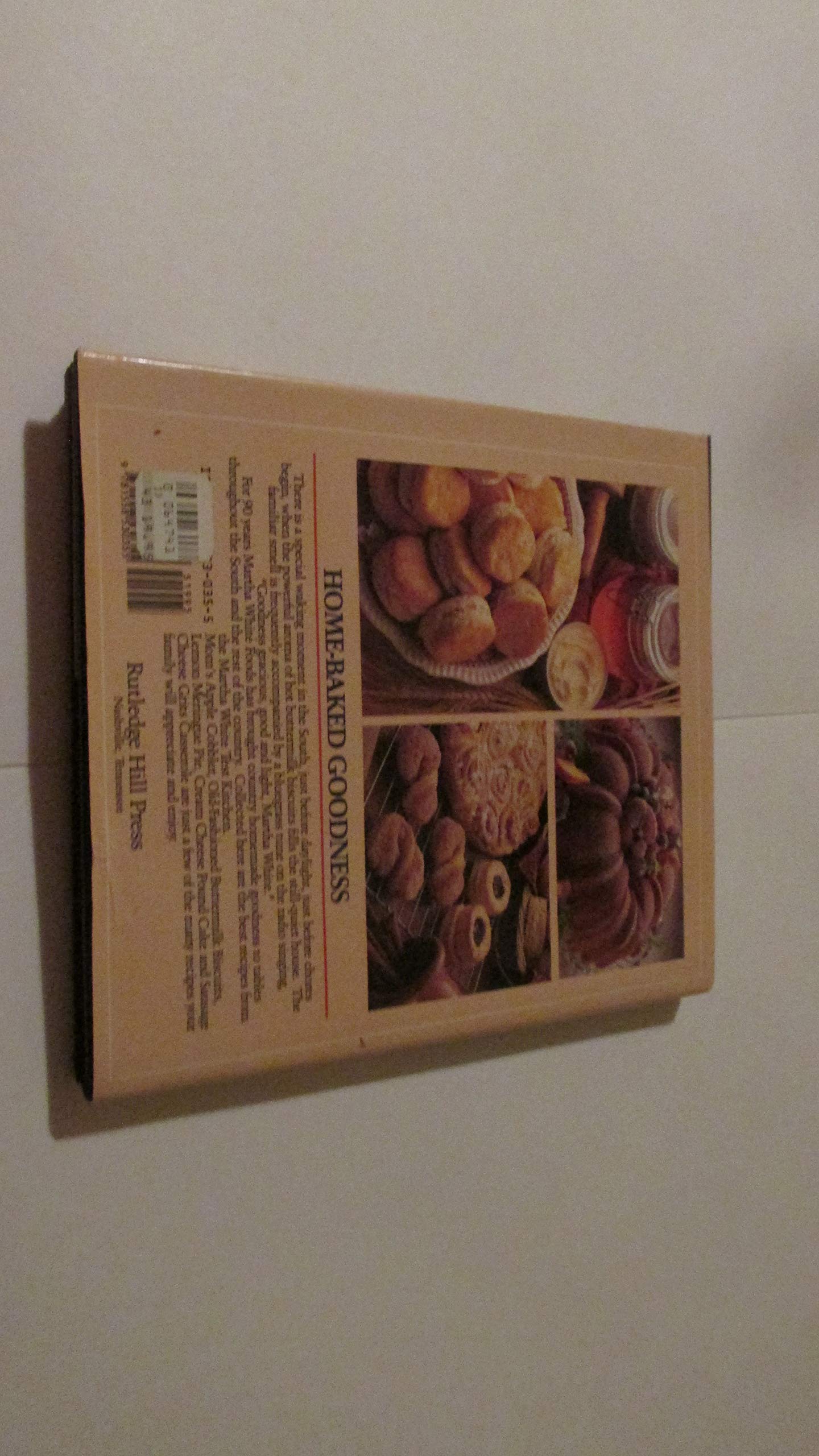 Martha White's Southern Sampler: Ninety Years of Baking Tradition used book depot