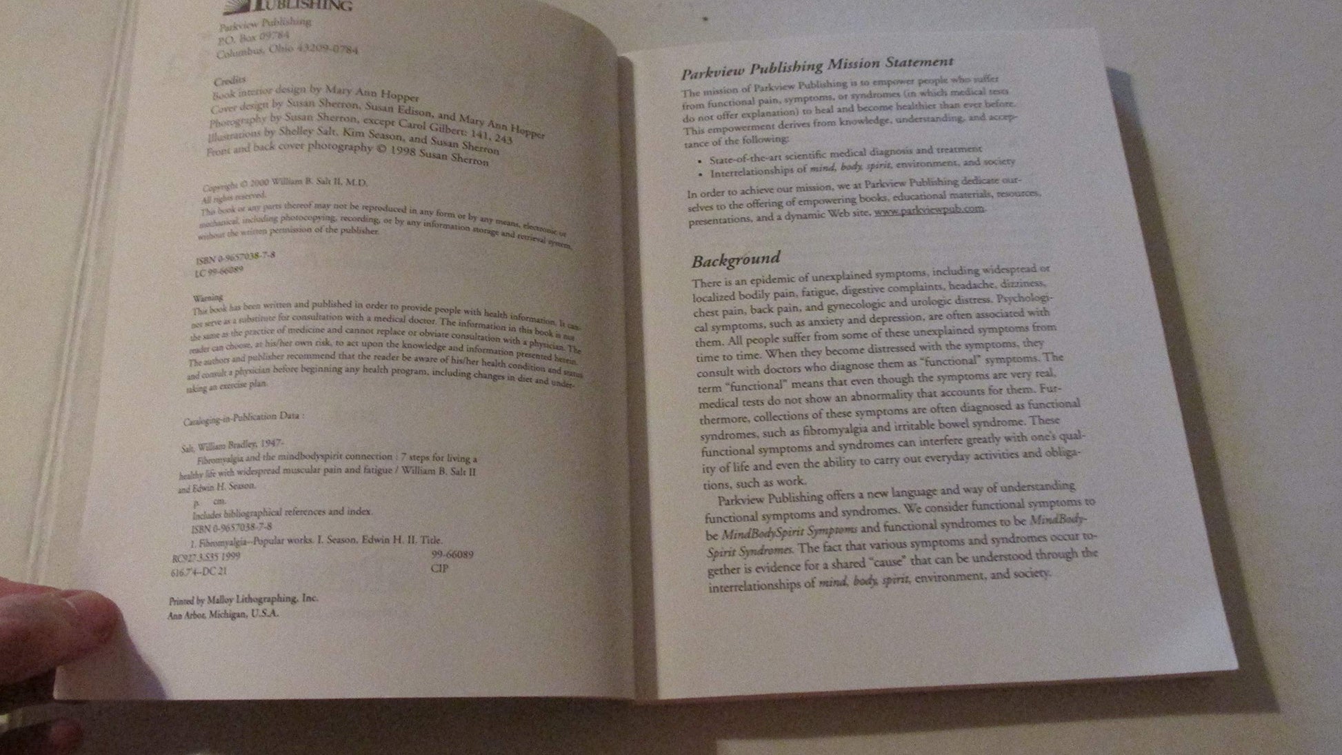 Fibromyalgia and the Mind/Body/Spirit Connection: 7 Steps for Living a Healthy Life With Widespread Muscular Pain and Fatigue (The Mind-Body-Spirit Connection Series) used book depot
