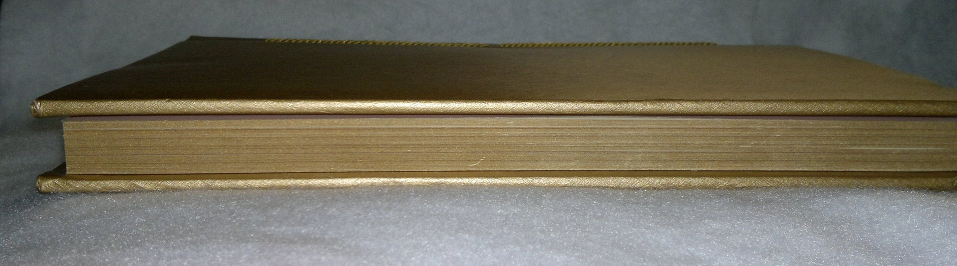 Leaves of Gold: An Anthology of Prayers, Memorable Phrases, Inspirational Verse, and Prose (Gold Deluxe Edition) used book depot