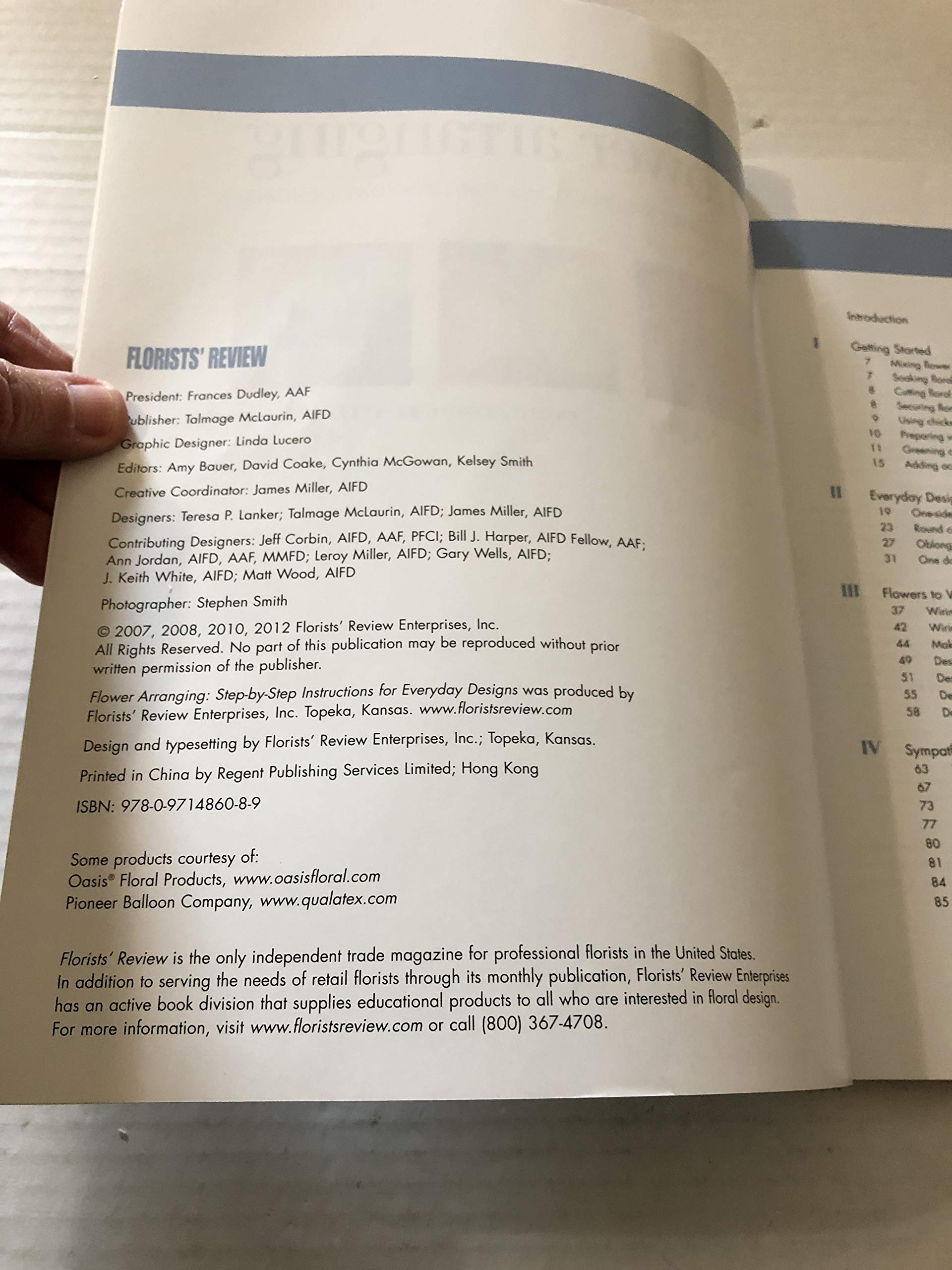 Flower Arranging: Step-By-Step Instructions for Everyday Designs used book depot