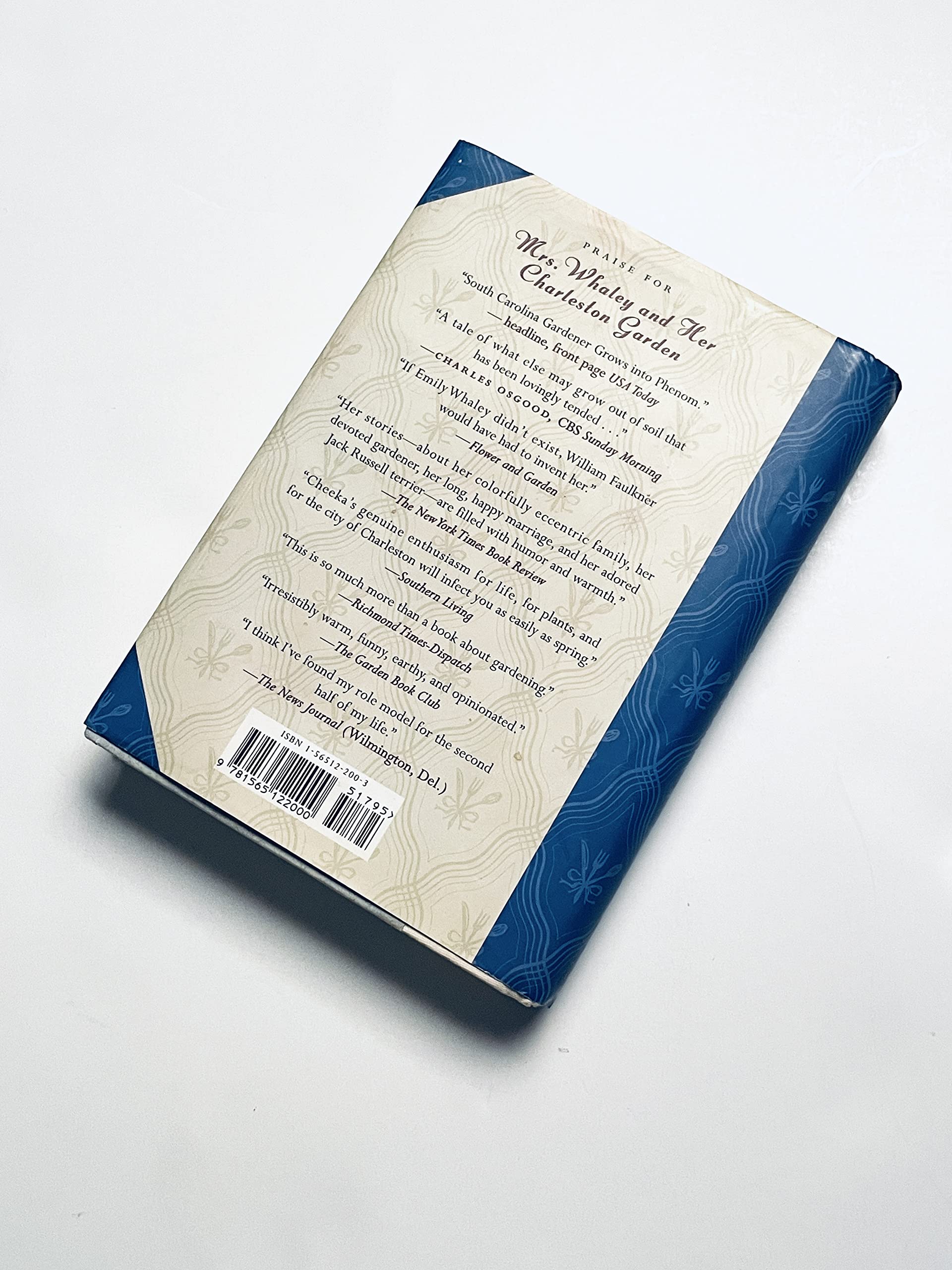 Mrs. Whaley Entertains: Advice, Opinions, and 100 Recipes from a Charleston Kitchen used book depot