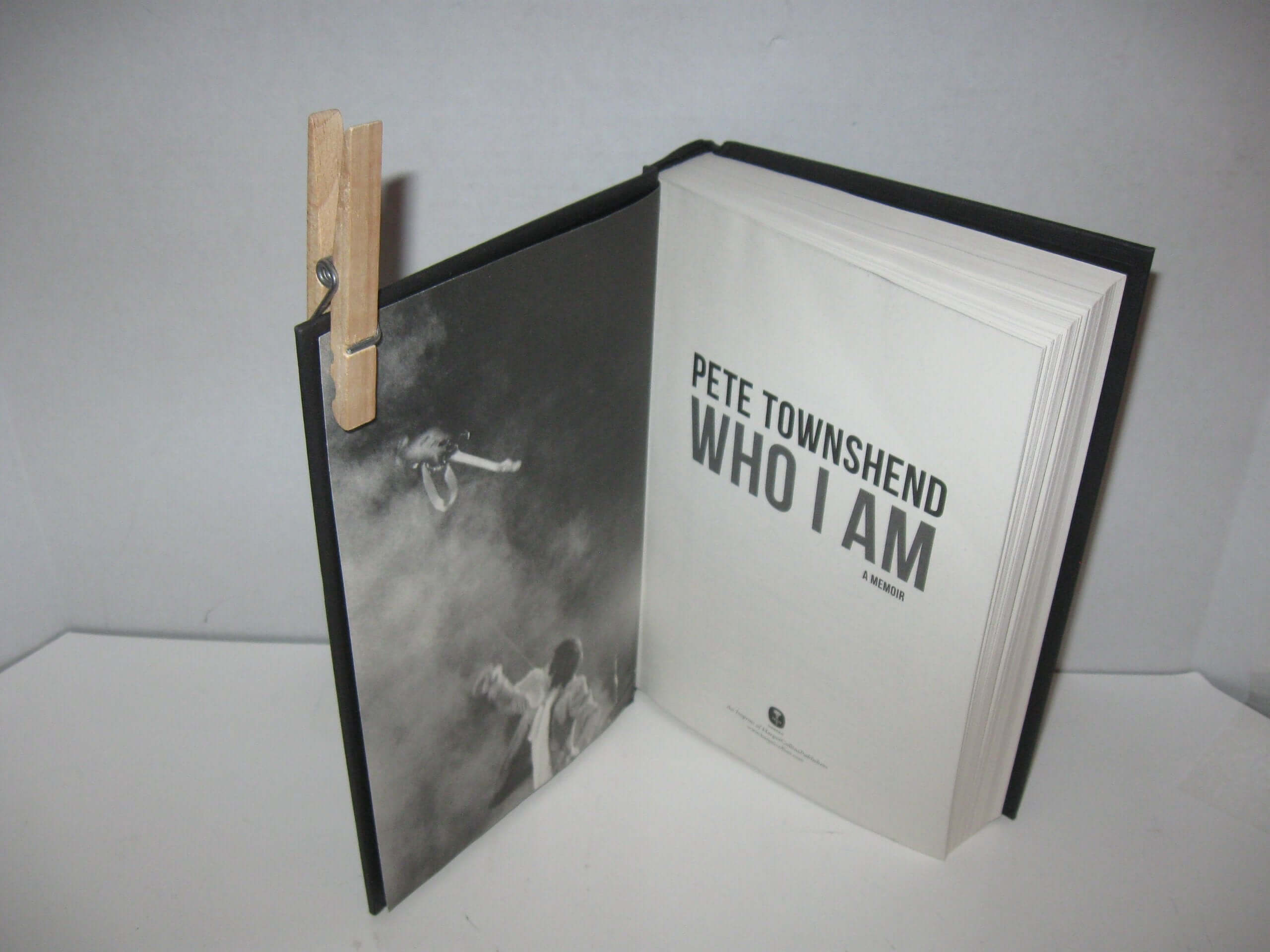 Who I Am: A Memoir used book depot