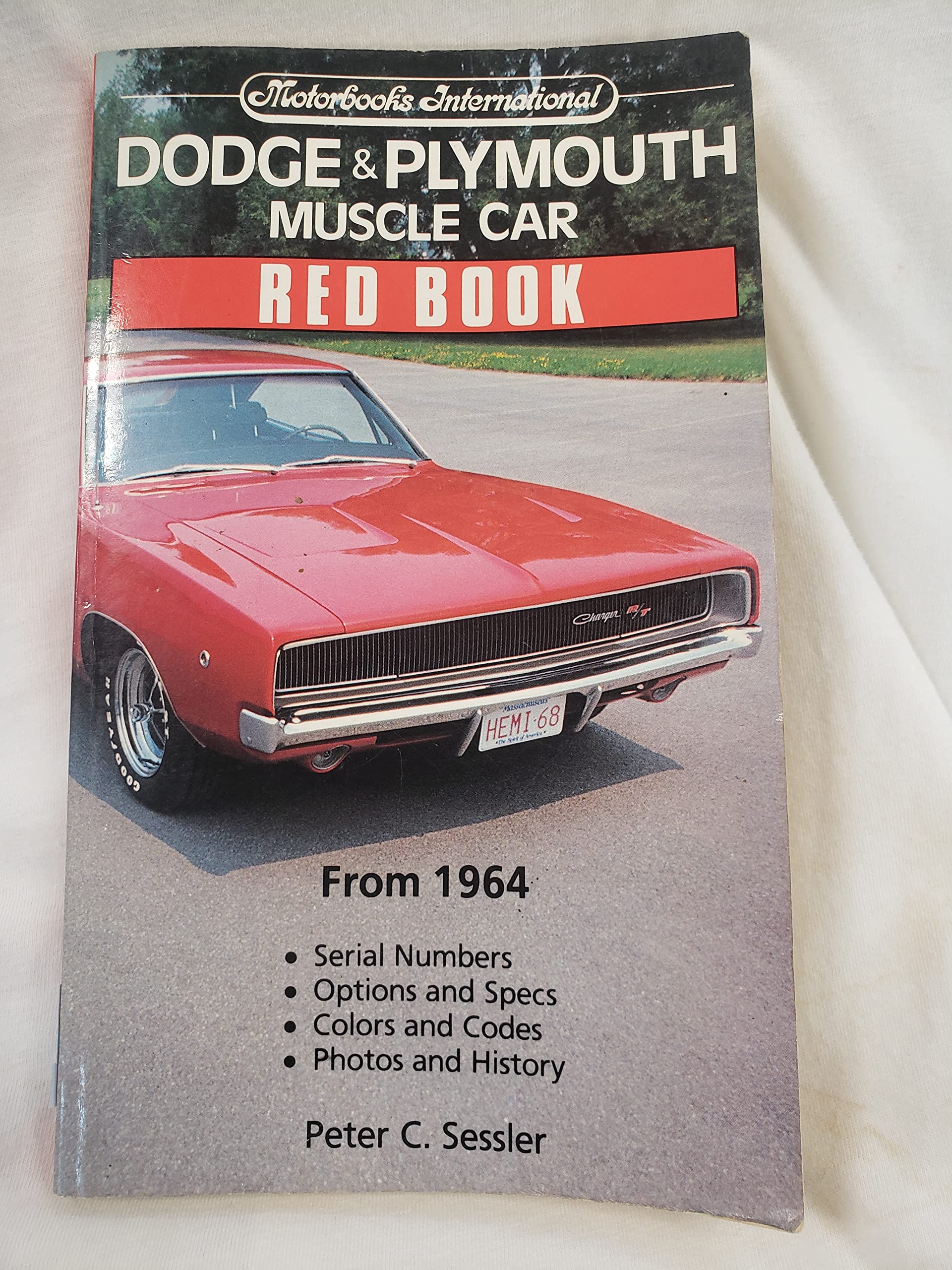 Dodge & Plymouth Muscle Car Red Book (Motorbooks International Red Book Series) used book depot
