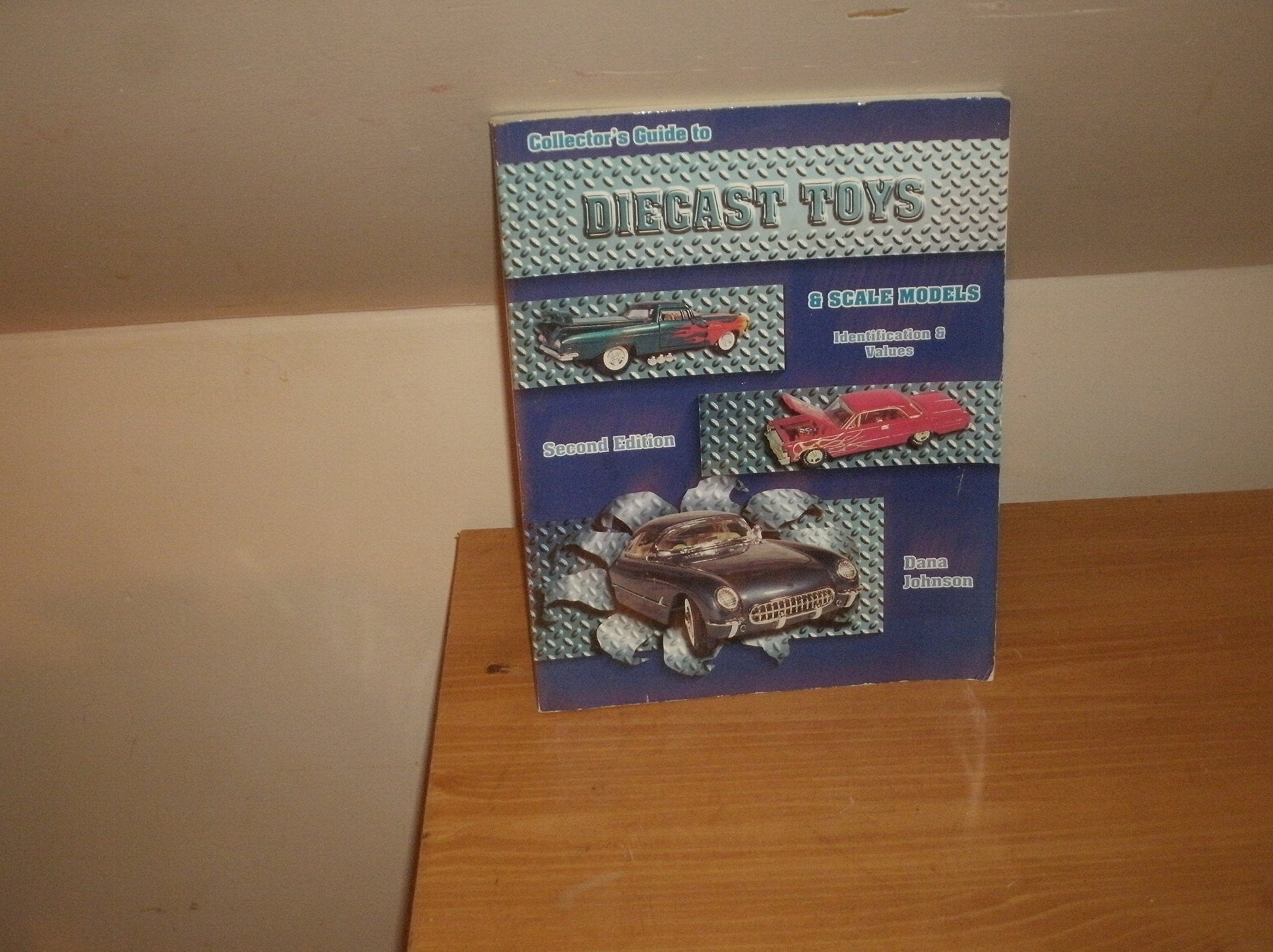 Collectors Guide to Diecast Toys and Scale Models: Identification & Values used book depot
