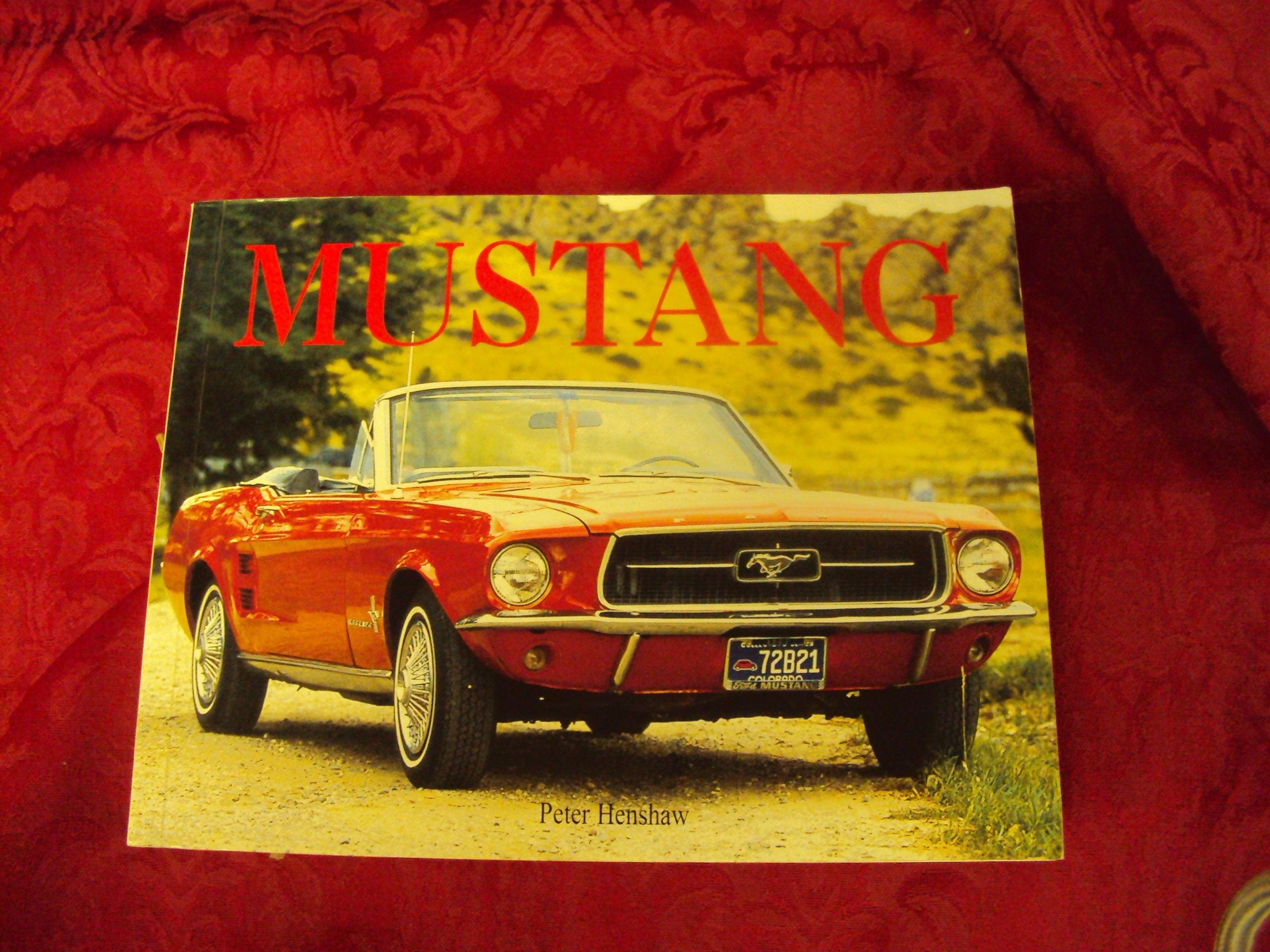 The Ultimate Encyclopedia of the Mustang (Paperback Chunkies, 7) used book depot