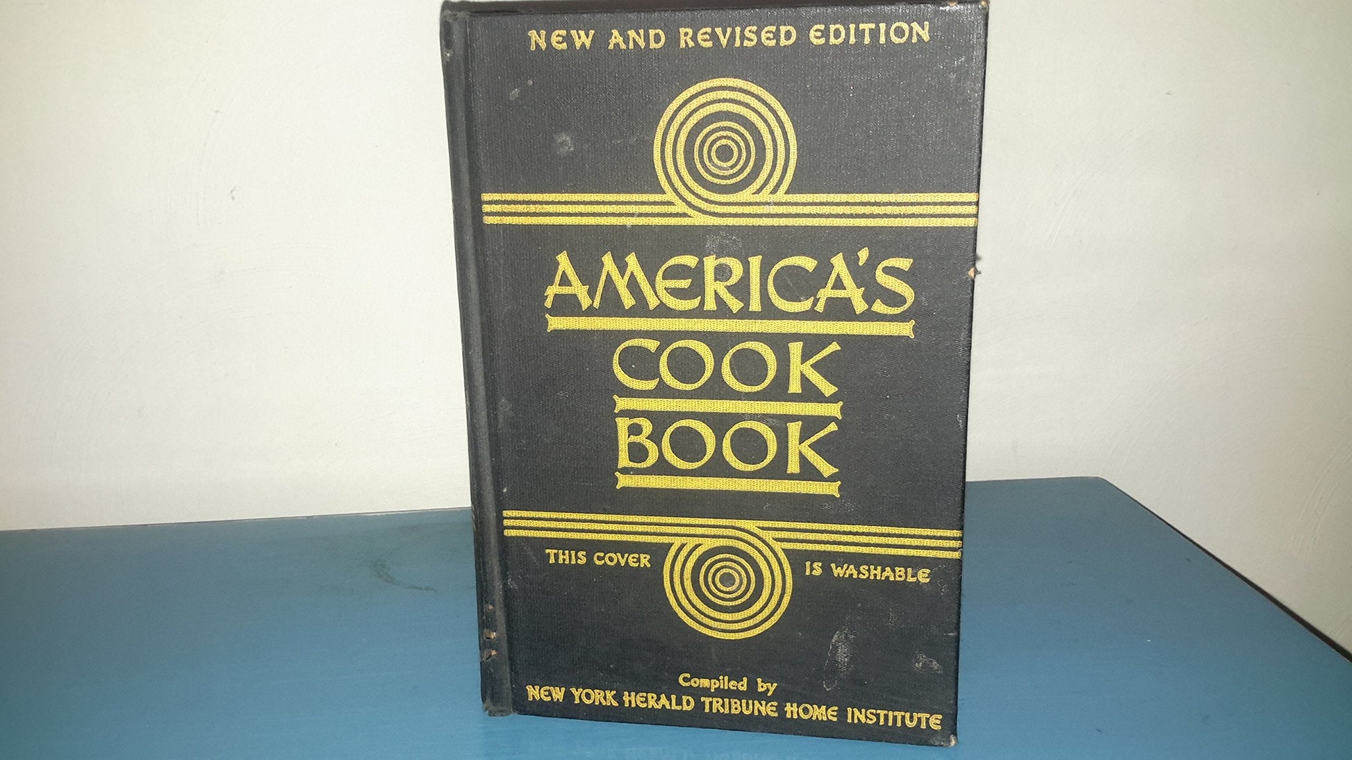 America's Cook Book 1943 Hardcover New York Herald Tribune Home Institute used book depot