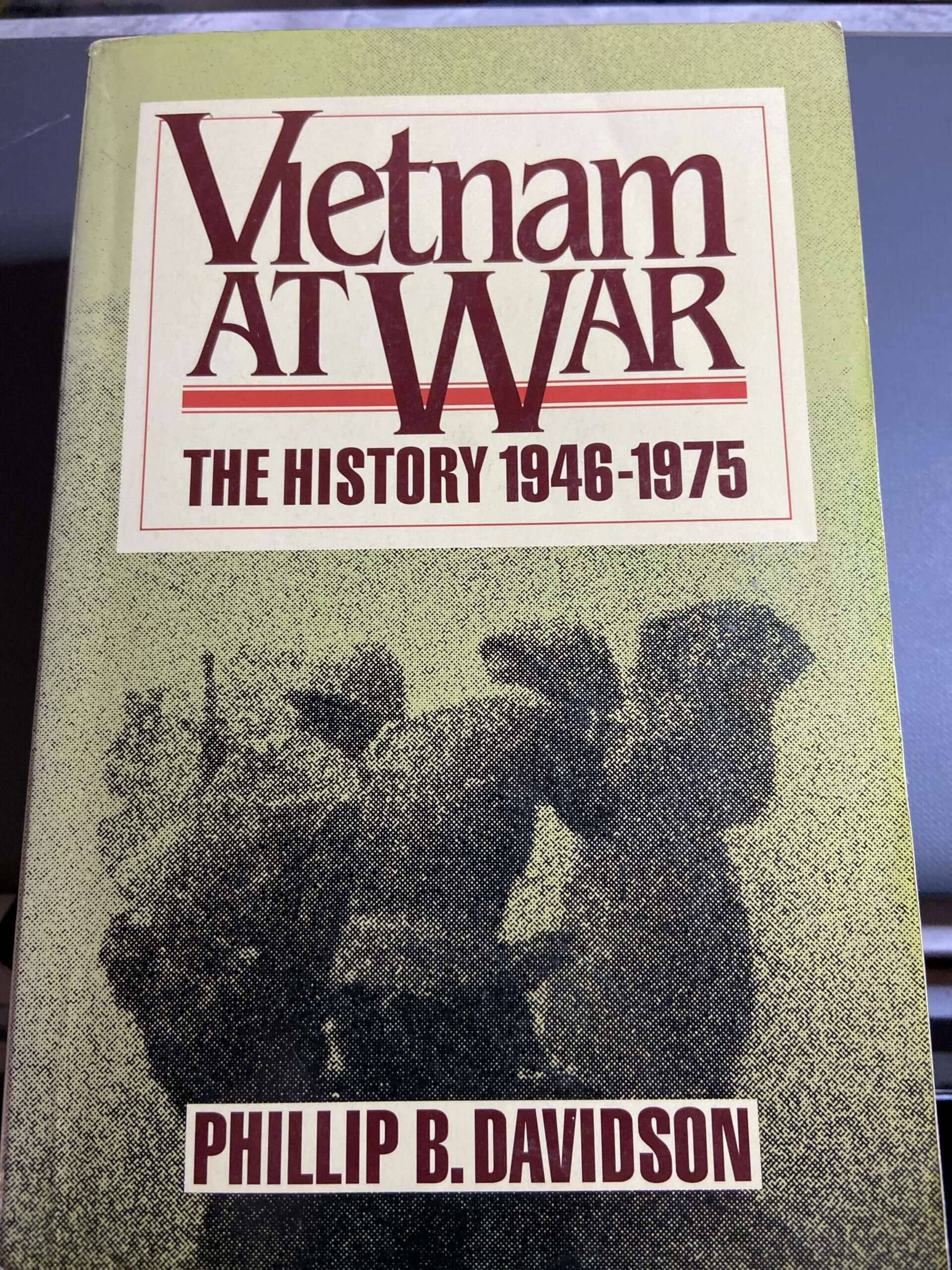Vietnam at War: The History: 1946-1975 used book depot