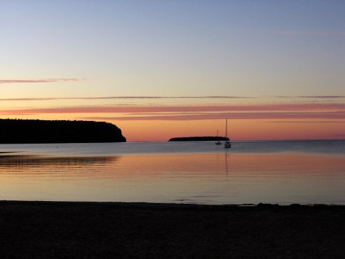 Wisconsin Supper Clubs: An Old Fashioned Experience DVD with Bonus Footage used book depot