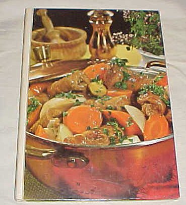 Southern Living The Casseroles Cookbook Hardback 1971 used book depot