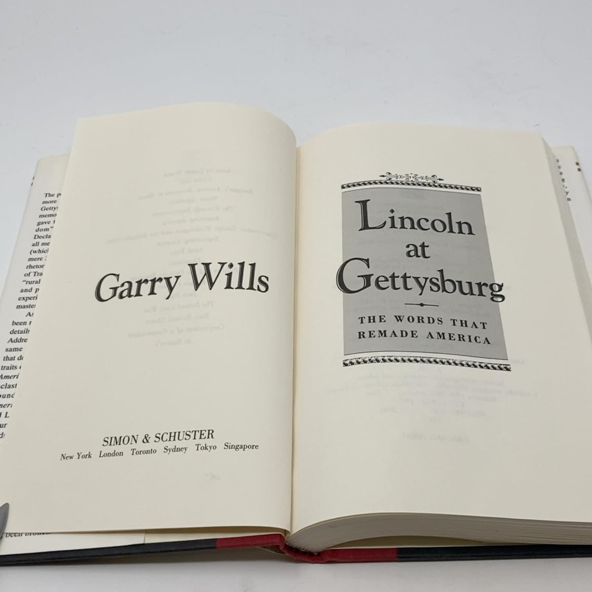 Lincoln at Gettysburg: The Words That Re-Made America used book depot