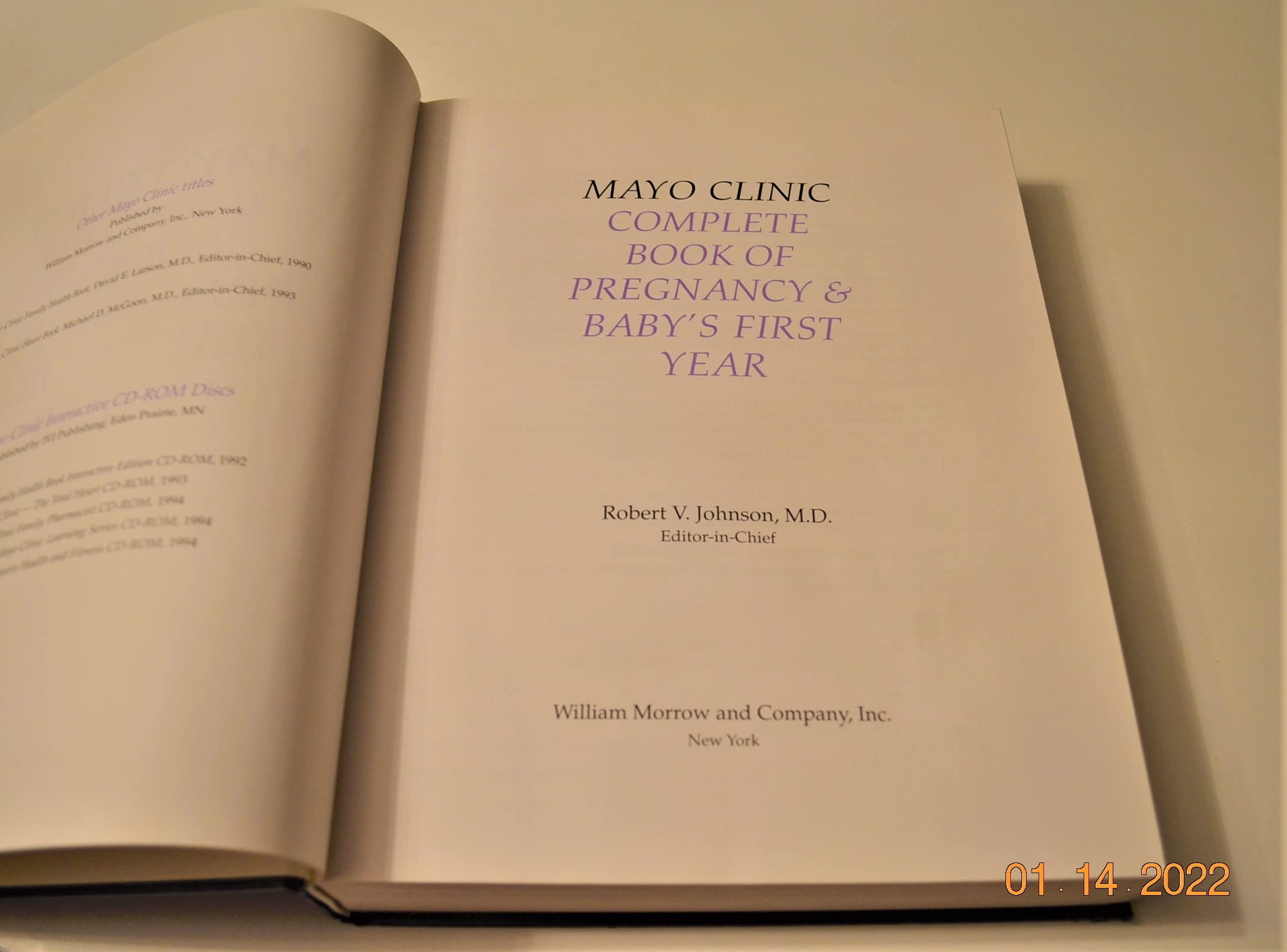 Mayo Clinic Complete Book of Pregnancy & Baby's First Year used book depot