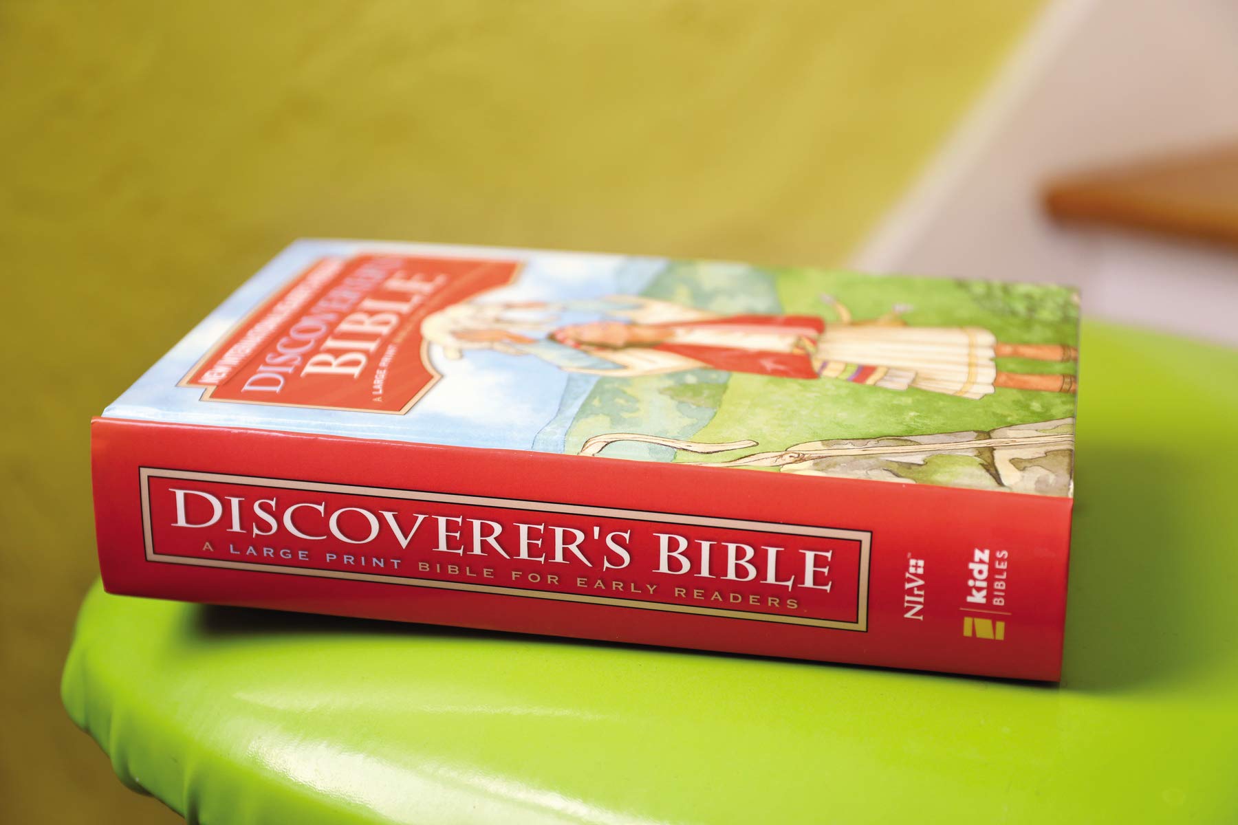 NIrV, Discoverer's Bible for Early Readers, Large Print, Hardcover: A Large Print Bible for Early Readers used book depot