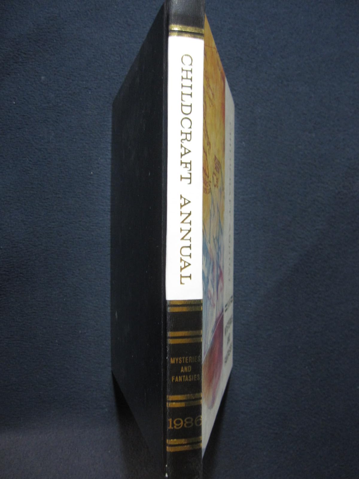 Mysteries and fantasies (The 1986 Childcraft annual) used book depot