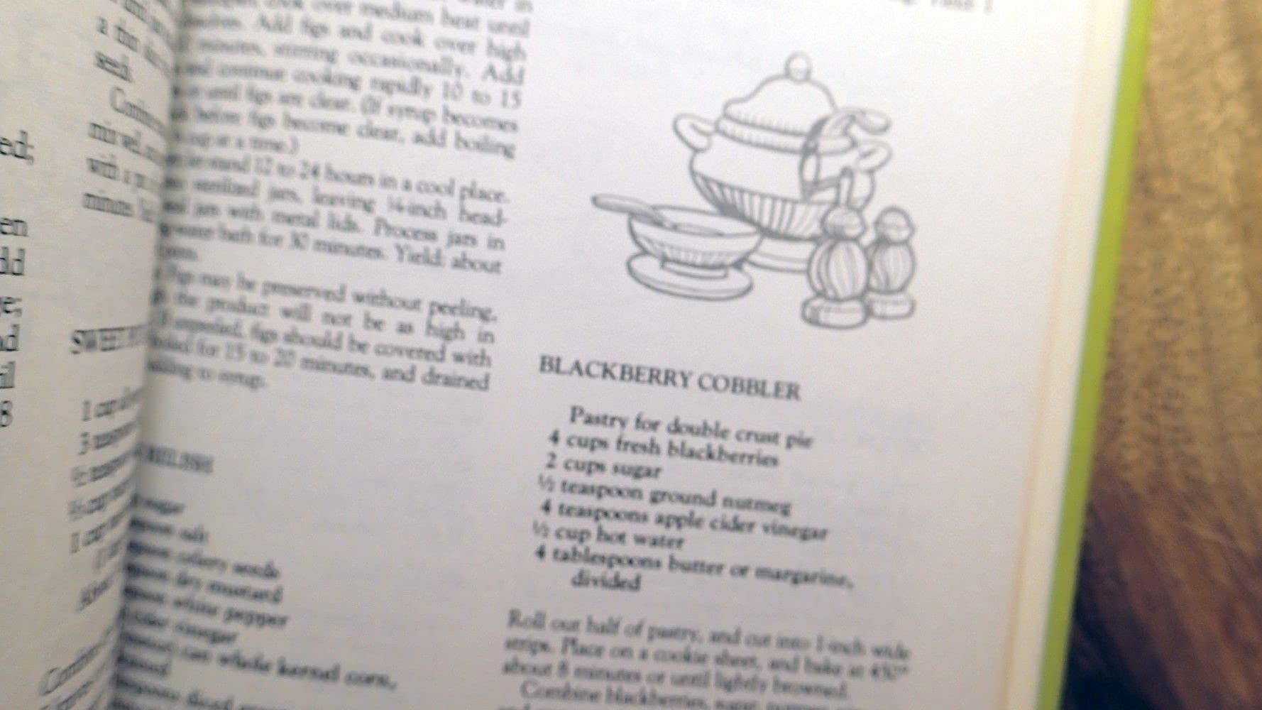 The dinner & supper cookbook: Complete menus, recipes & tips