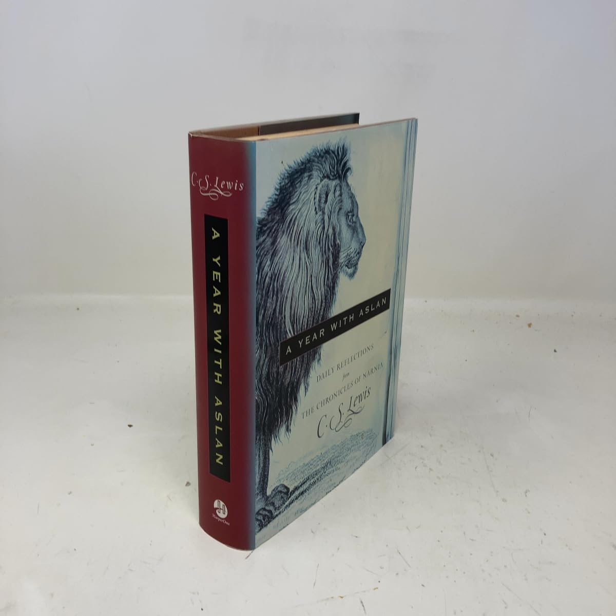 A Year with Aslan: Daily Reflections from The Chronicles of Narnia used book depot