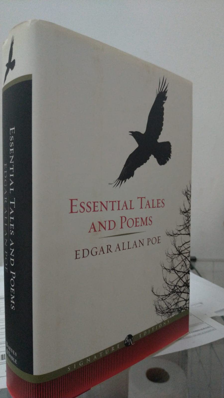 Essential Tales and Poems of Edgar Allen Poe (Barnes & Noble Signature Edition) (Barnes & Noble Signature Editions) used book depot