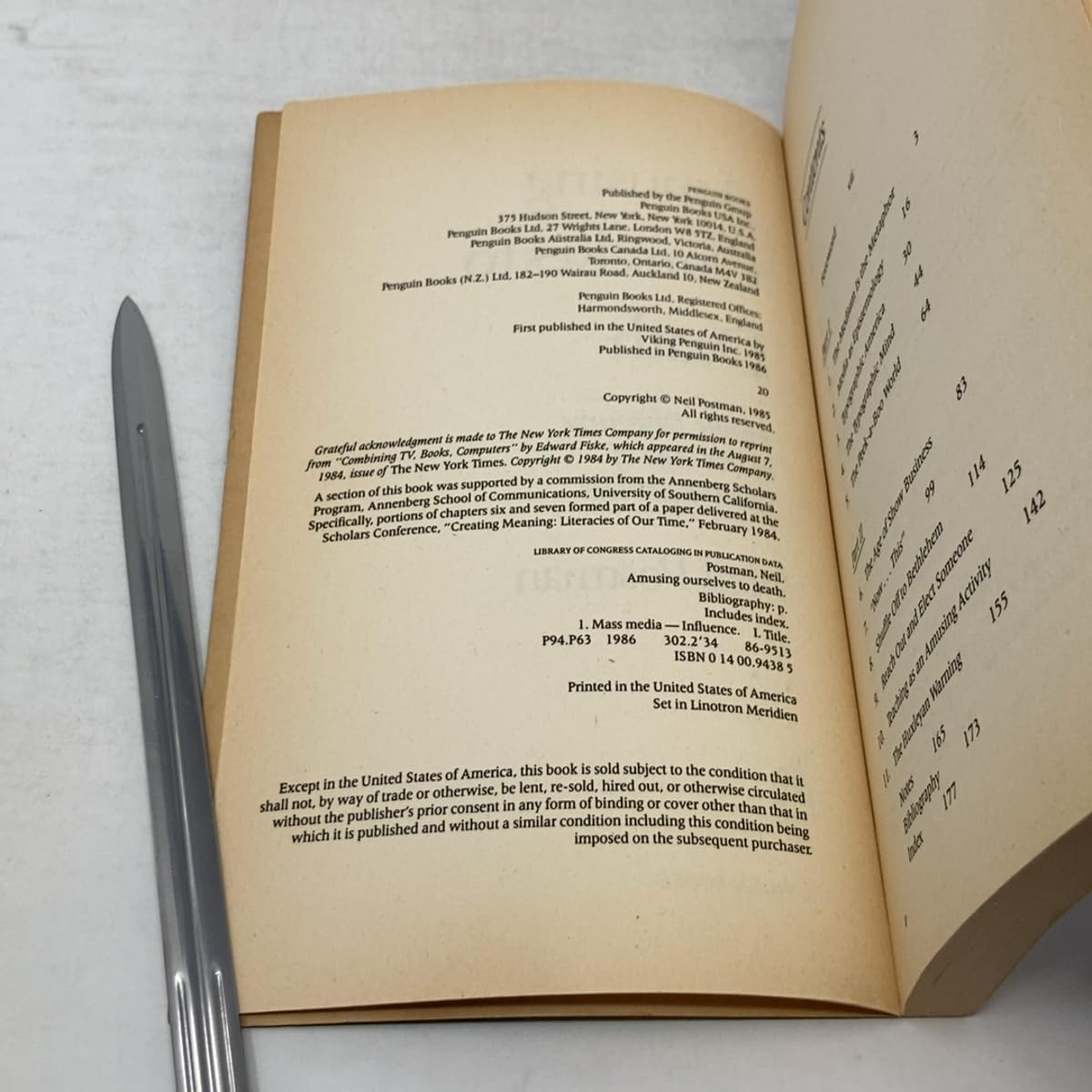 Amusing Ourselves to Death: Public Discourse in the Age of Show Business used book depot