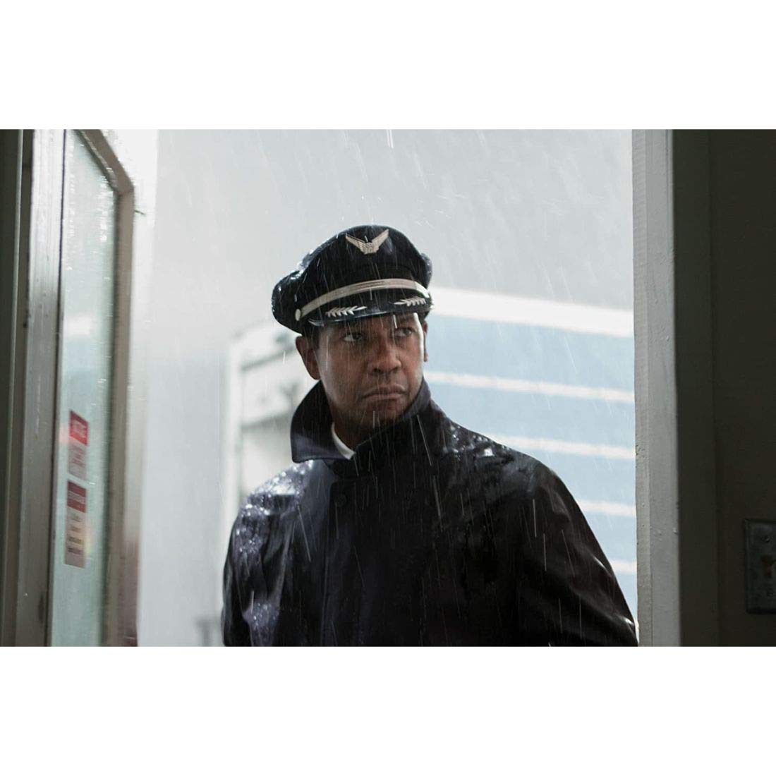 Flight (Two-Disc Combo: Blu-ray / DVD / Digital Copy + UltraViolet) used book depot