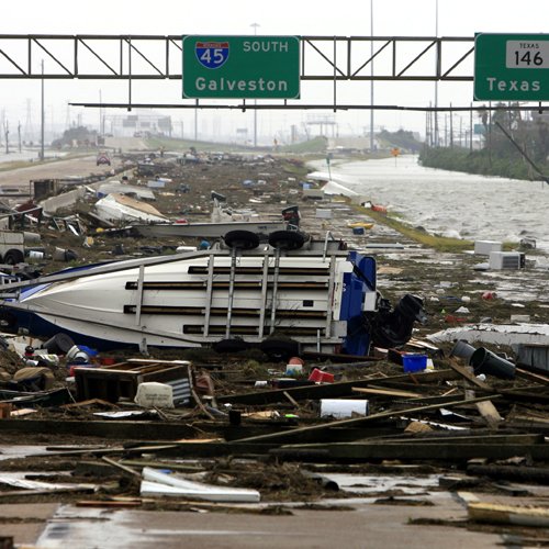 Hurricane Ike: A Photographic Account Presented By the Houston Chronicle used book depot