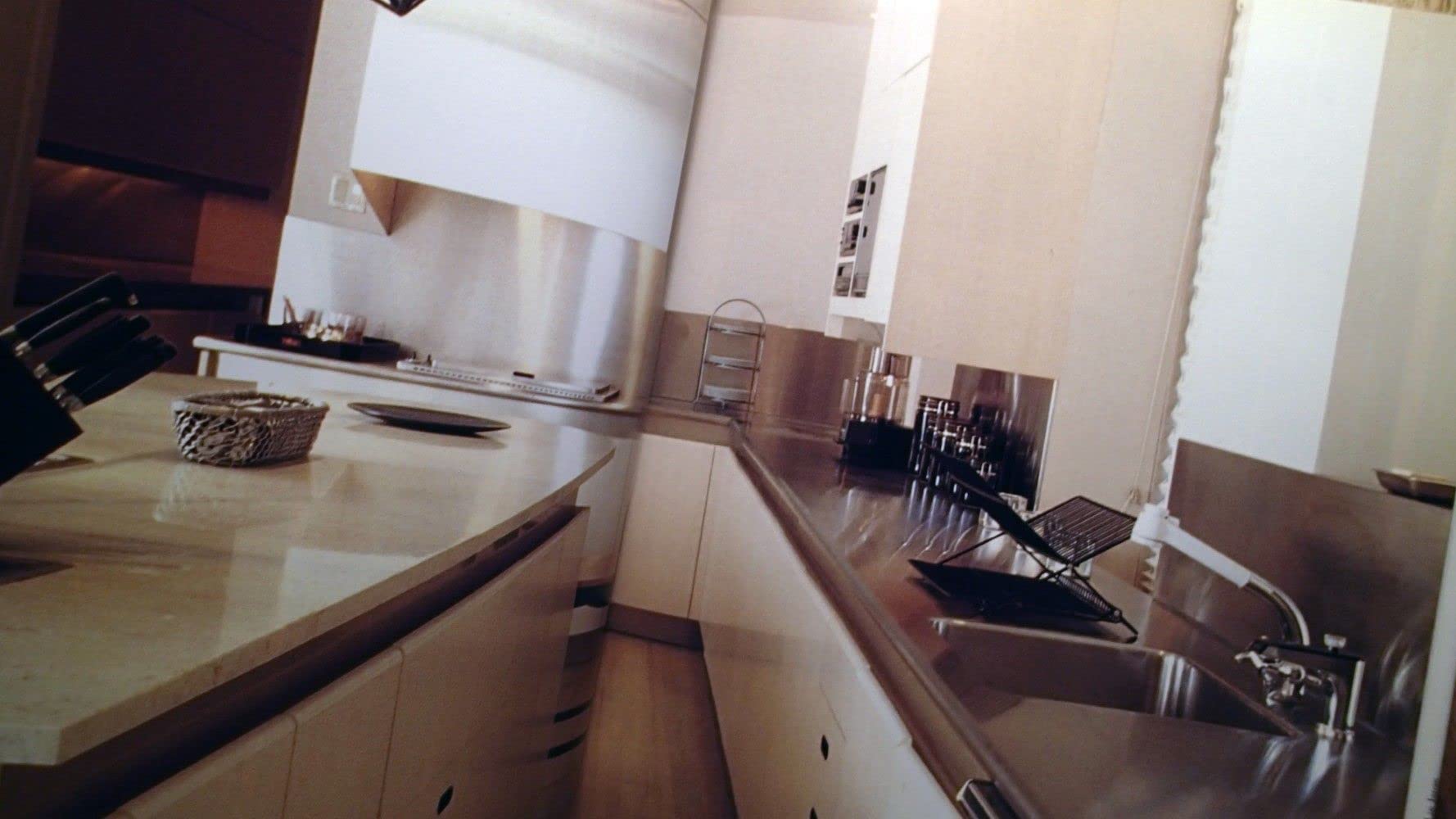 Kitchens: Information & Inspiration for Making the Kitchen the Heart of the Home