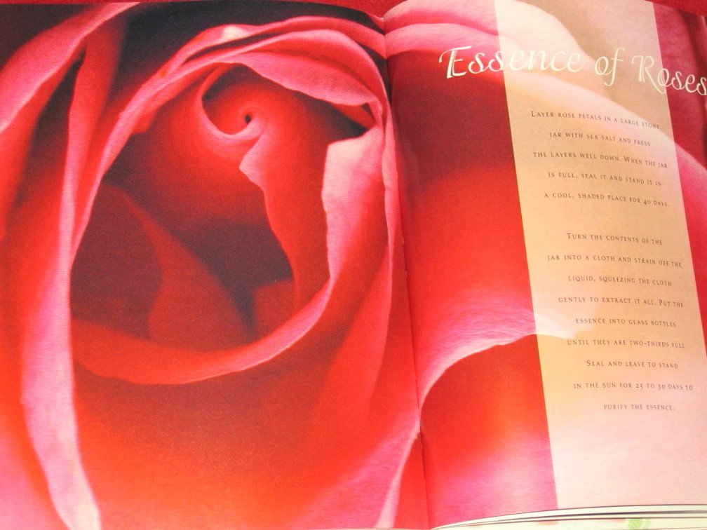 Victoria: At Home with Roses (Patterns, Petals and Prints to Adorn Every Room) used book depot