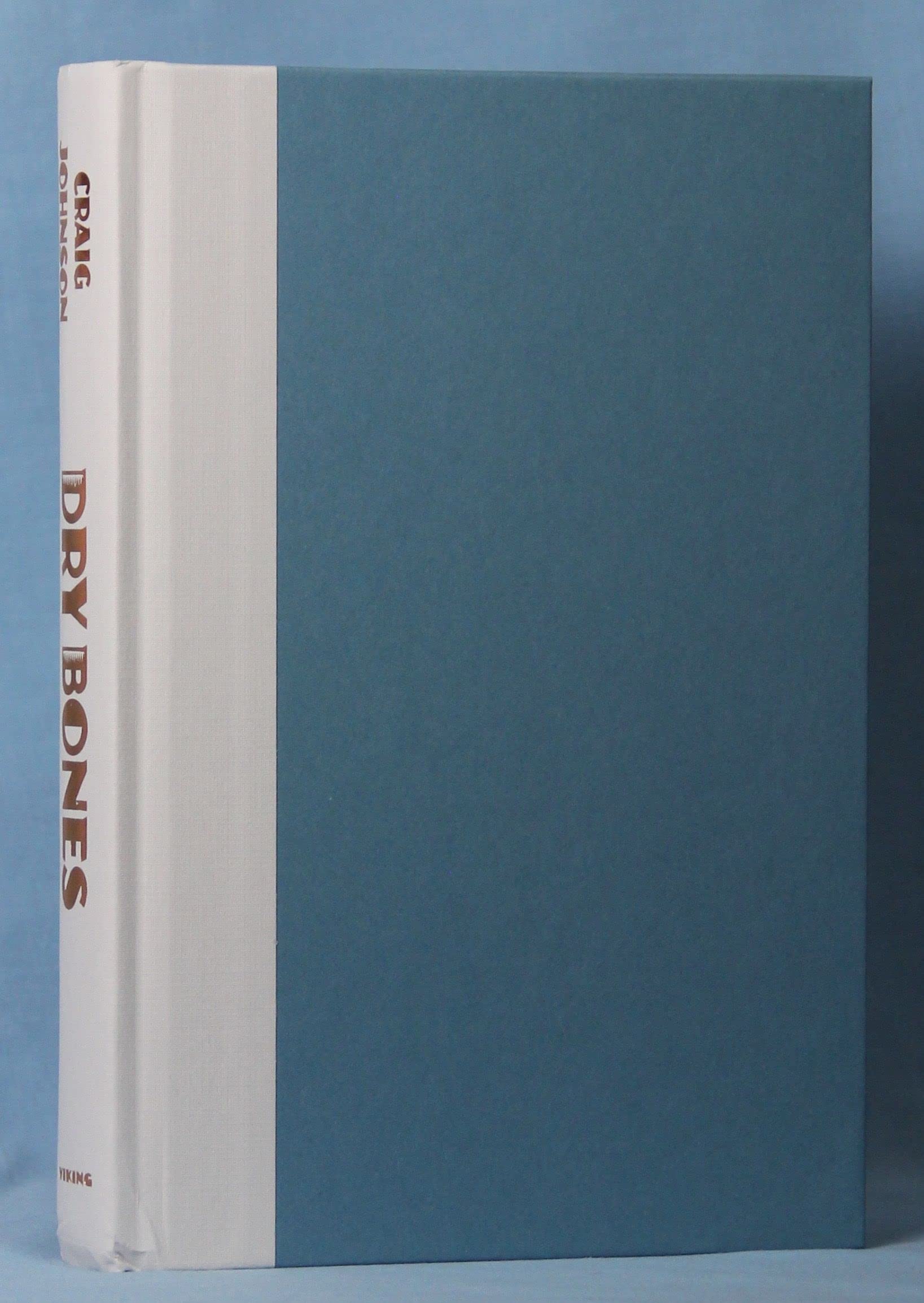 Dry Bones: A Walt Longmire Mystery (A Longmire Mystery)