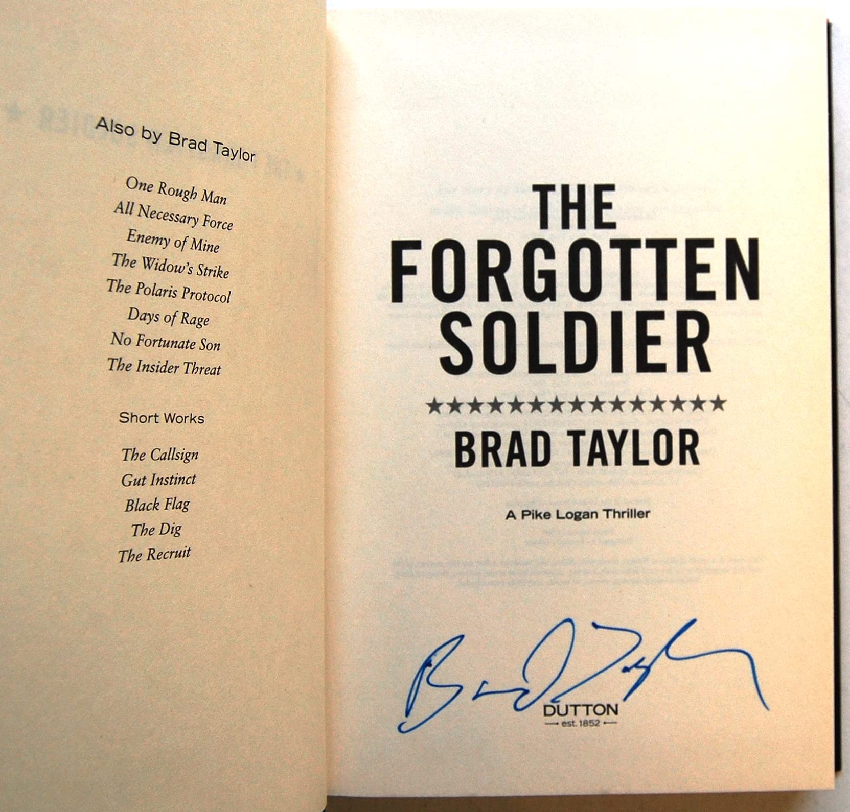 The Forgotten Soldier (A Pike Logan Thriller)