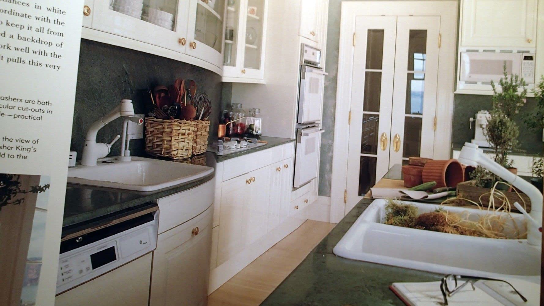 Kitchens: Information & Inspiration for Making the Kitchen the Heart of the Home
