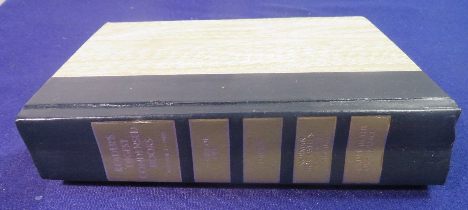 Reader's Digest Condensed Books Volume 1 1989 (A Gift of Life, Daddy, Norman Rockwell's Greatest Painting, Murder in the Oval Office) - Hardcover (1989) by various used book depot