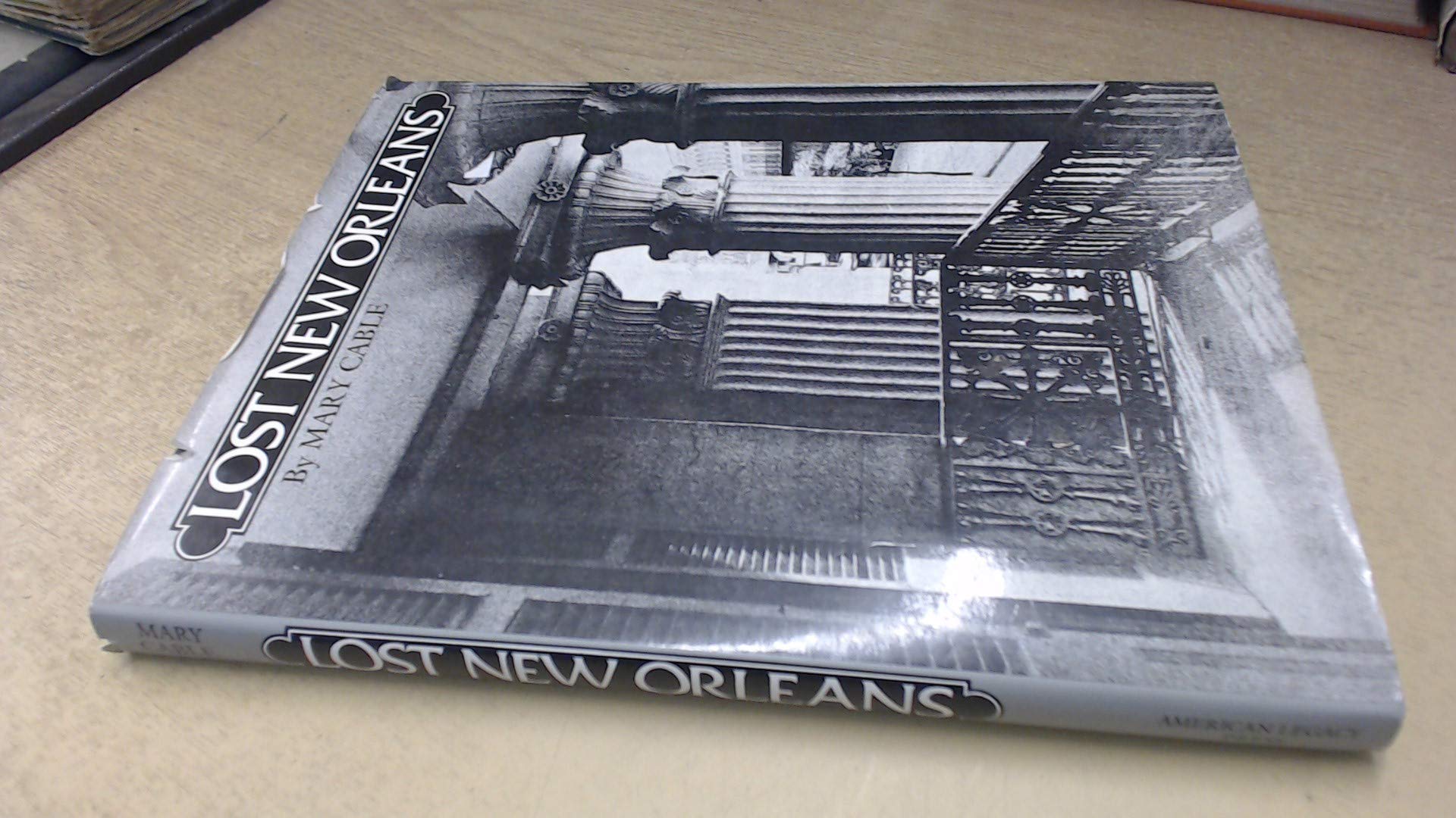Lost New Orleans used book depot