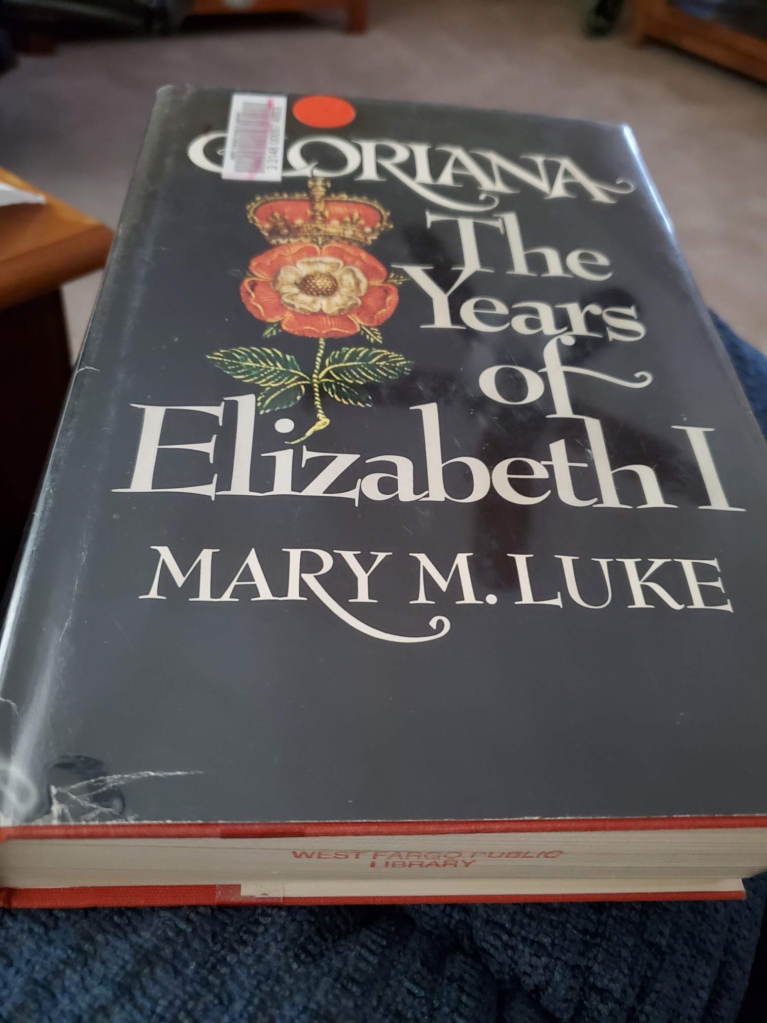 Gloriana: The Years of Elizabeth I
