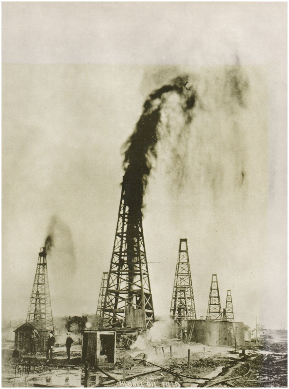 Early Texas Oil: A Photographic History, 1866-1936 (The Montague History of Oil Series, No. 1) used book depot