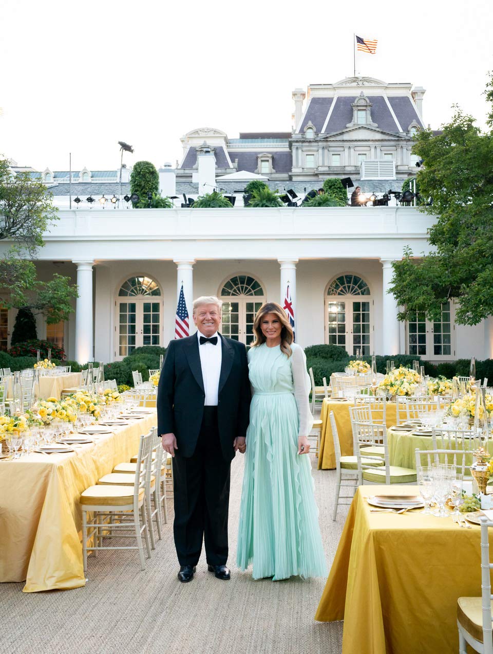 Entertaining at the White House - Decades of Presidential Traditions used book depot