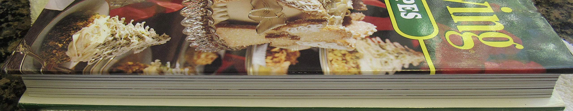 Southern Living: 1997 Annual Recipes (Southern Living Annual Recipes) used book depot