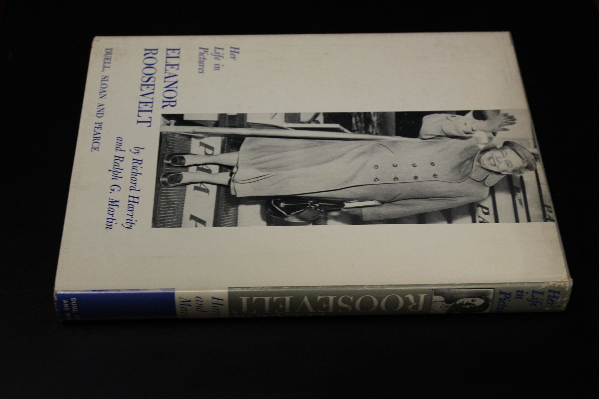 Eleanor Roosevelt: Her life in pictures, used book depot